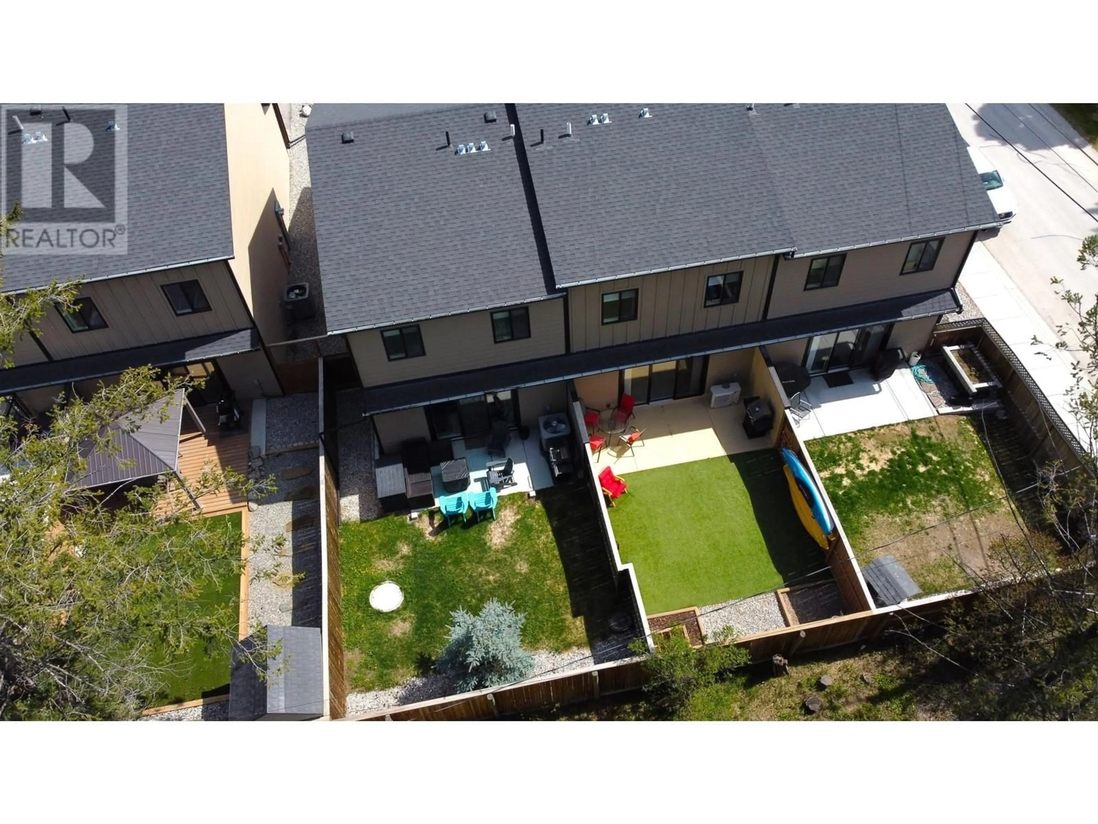 A pic from outside/outdoor area/front of a property/back of a property/a pic from drone, unknown for 7581 PIONEER Avenue, Radium Hot Springs British Columbia V0A1M0