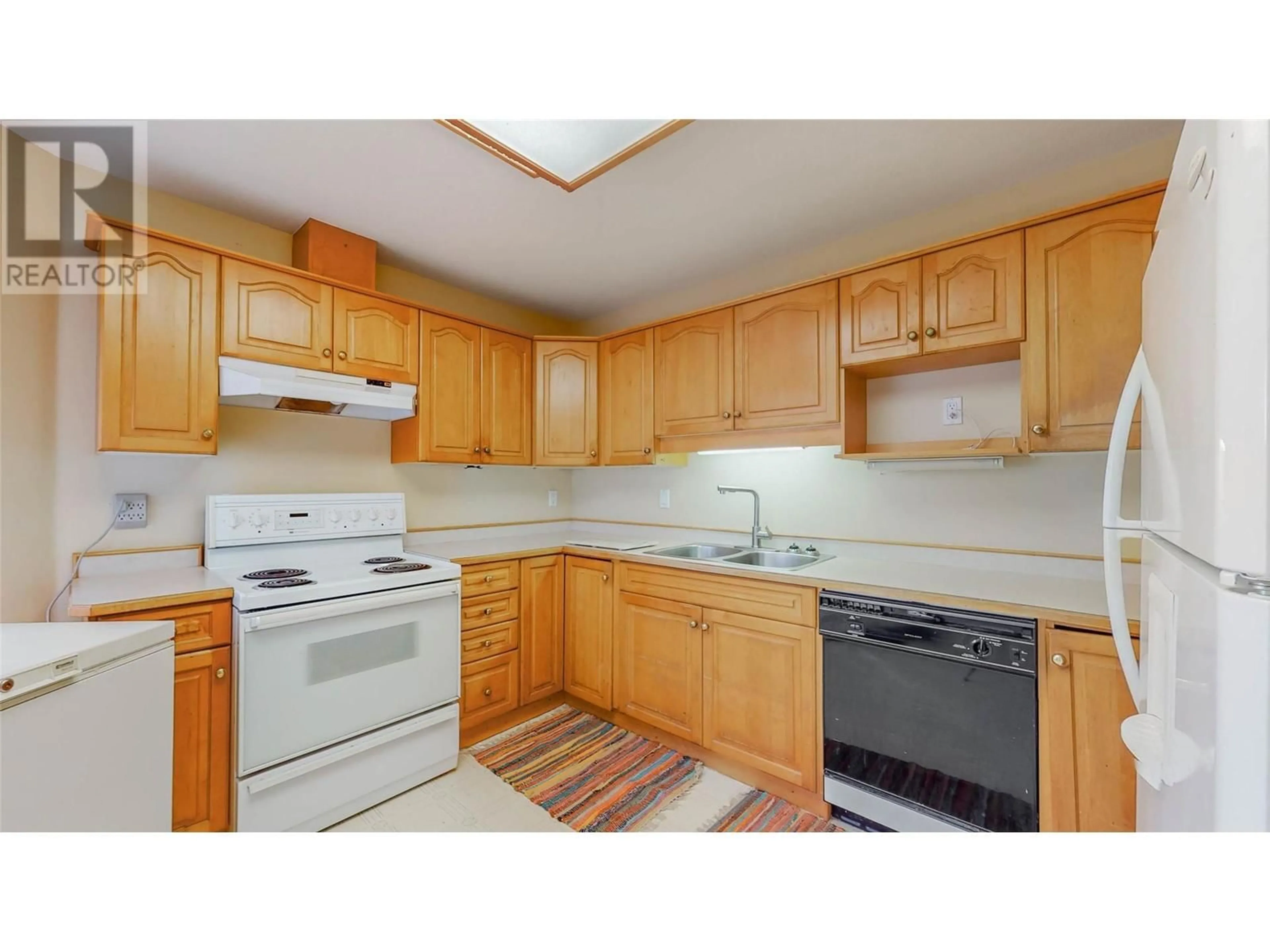 Standard kitchen, unknown for 115 Redwing Place Unit# 20, Oliver British Columbia V0H1T4