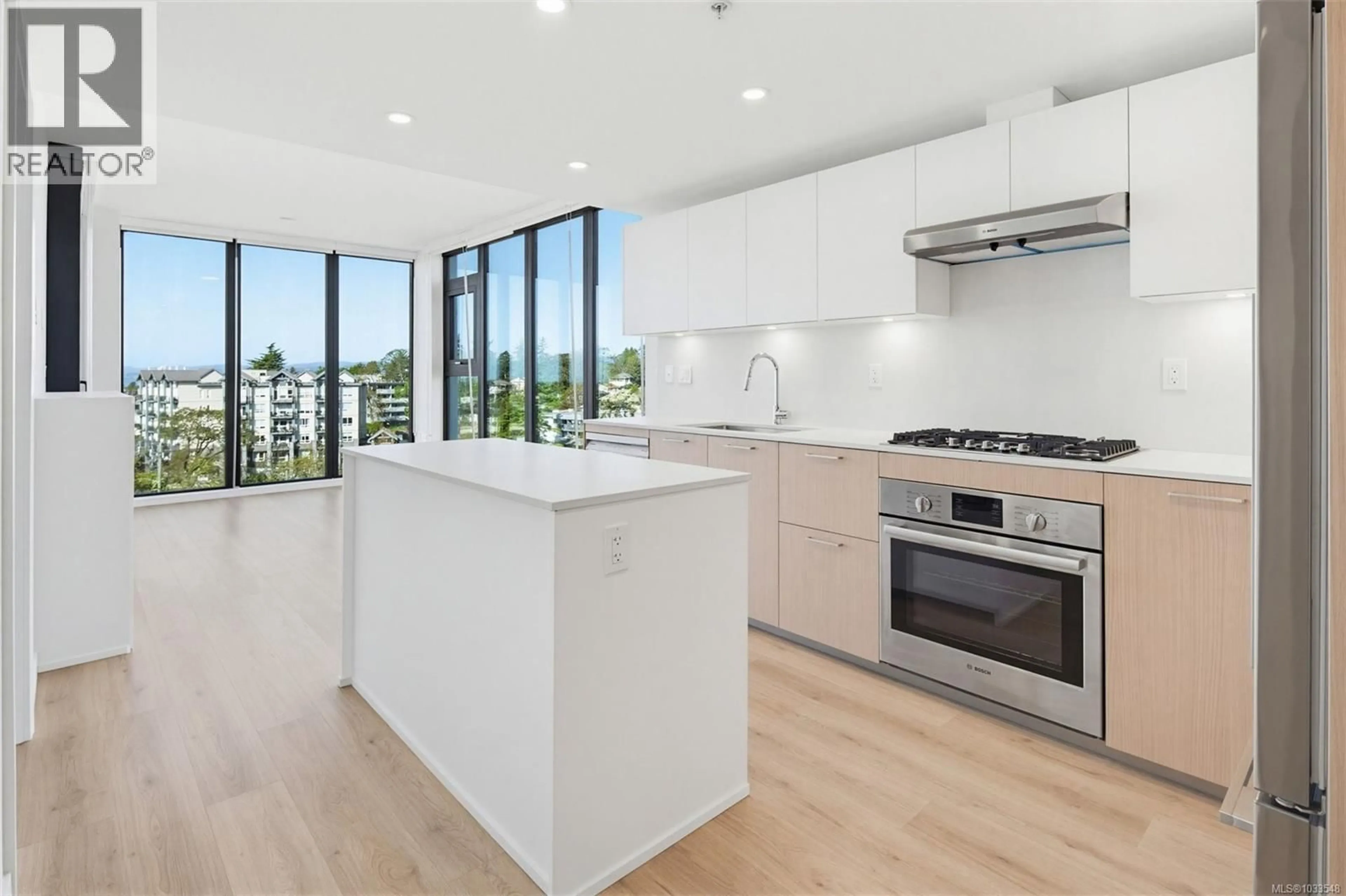 Open concept kitchen, unknown for 807 - 899 ESQUIMALT ROAD, Esquimalt British Columbia V9A3M5