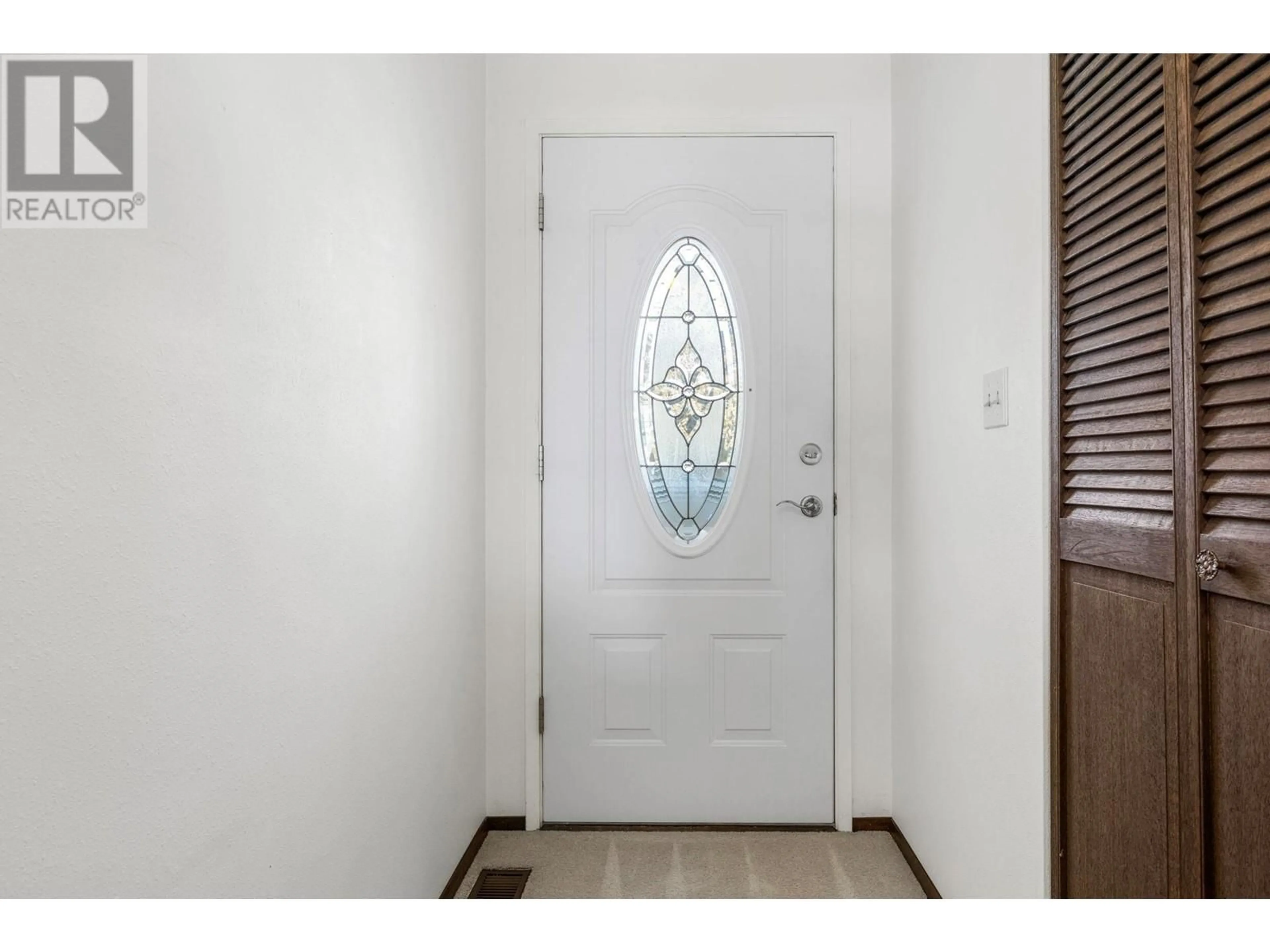 Indoor entryway for 2181 PETERS ROAD, West Kelowna British Columbia V4T2C3