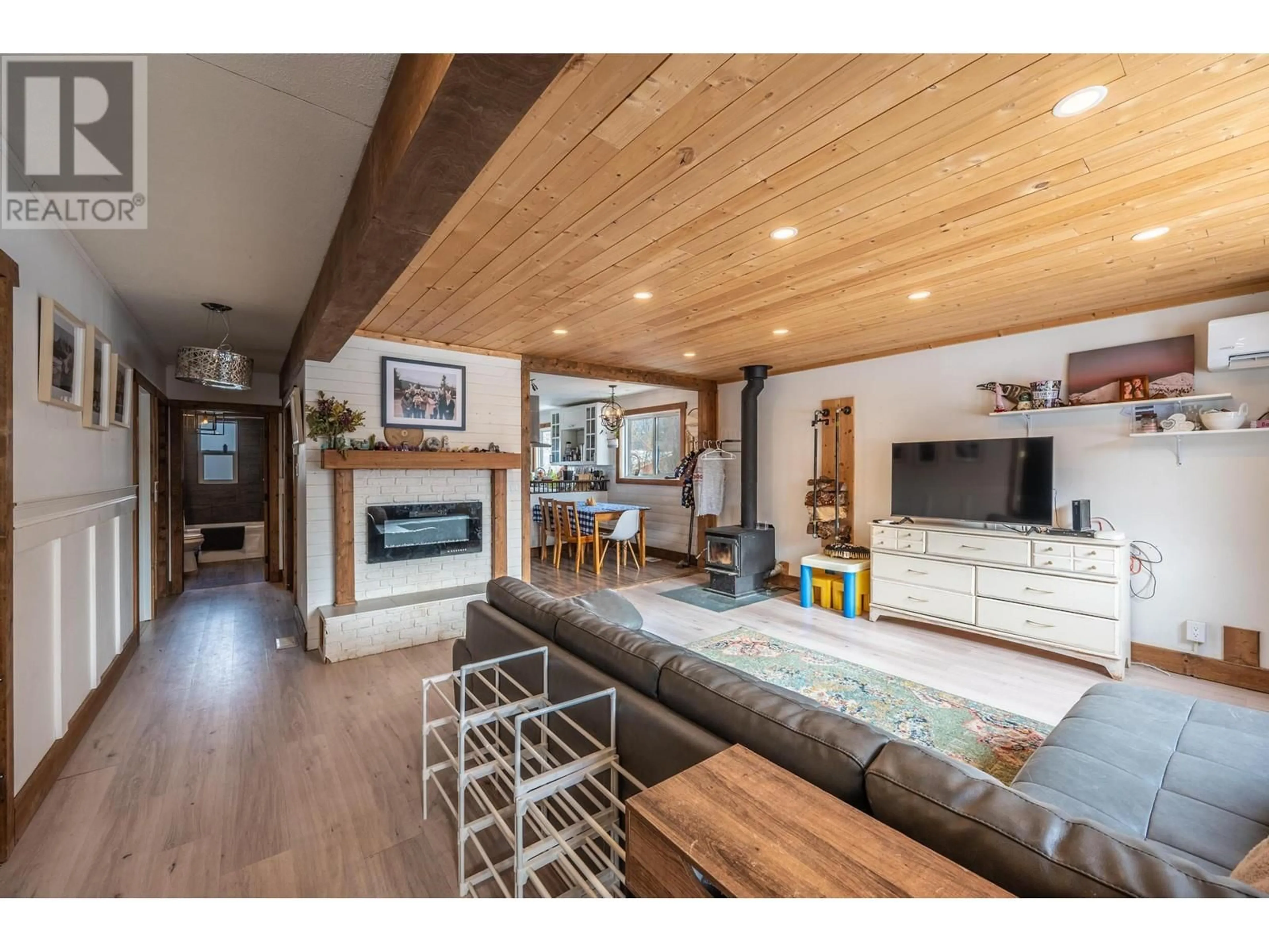 Unknown for 511 11TH STREET, Golden British Columbia V0A1H2
