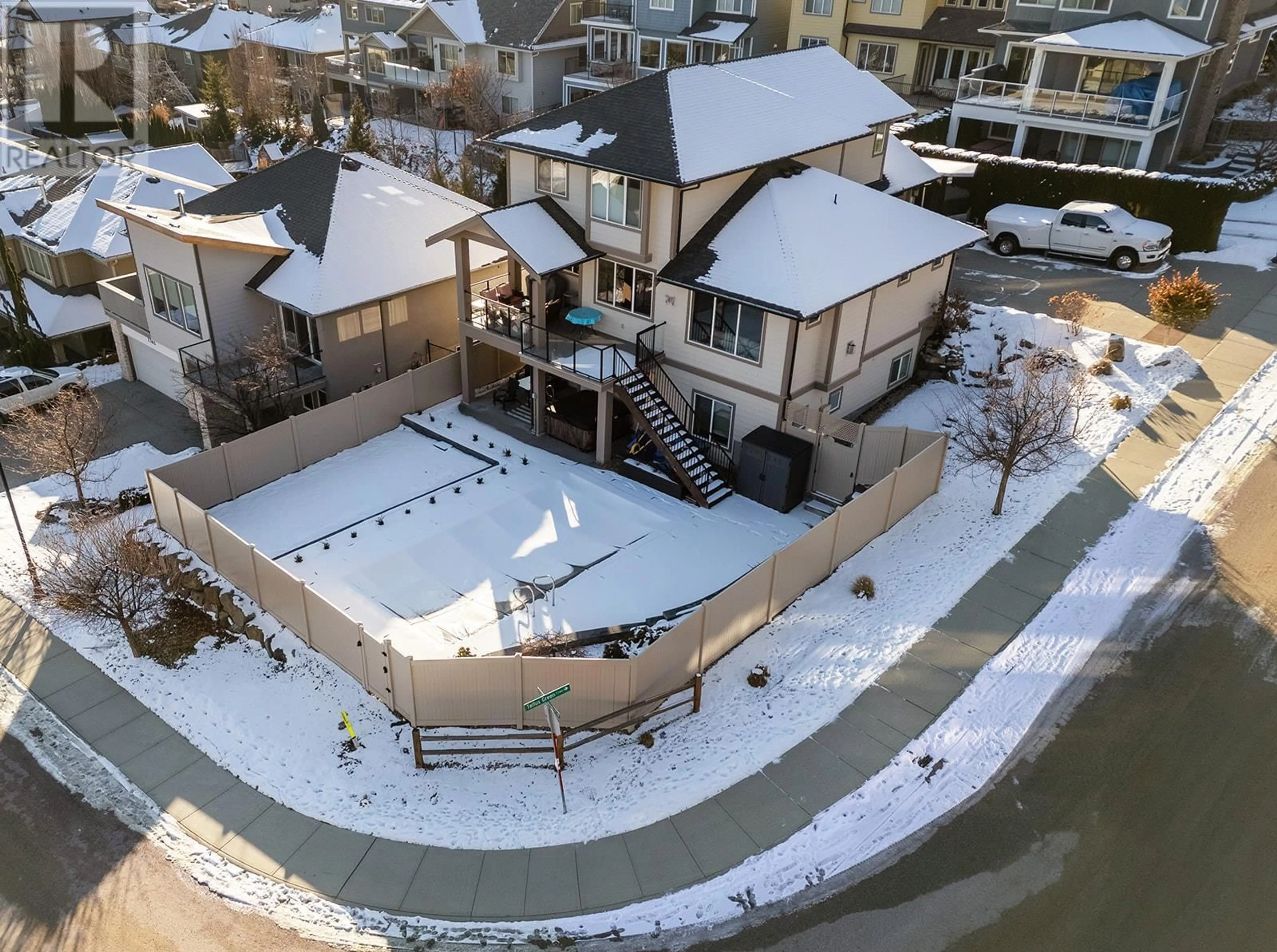 A pic from outside/outdoor area/front of a property/back of a property/a pic from drone, city buildings view from balcony for 2358 Tallus Green Crescent, West Kelowna British Columbia V4T3K4