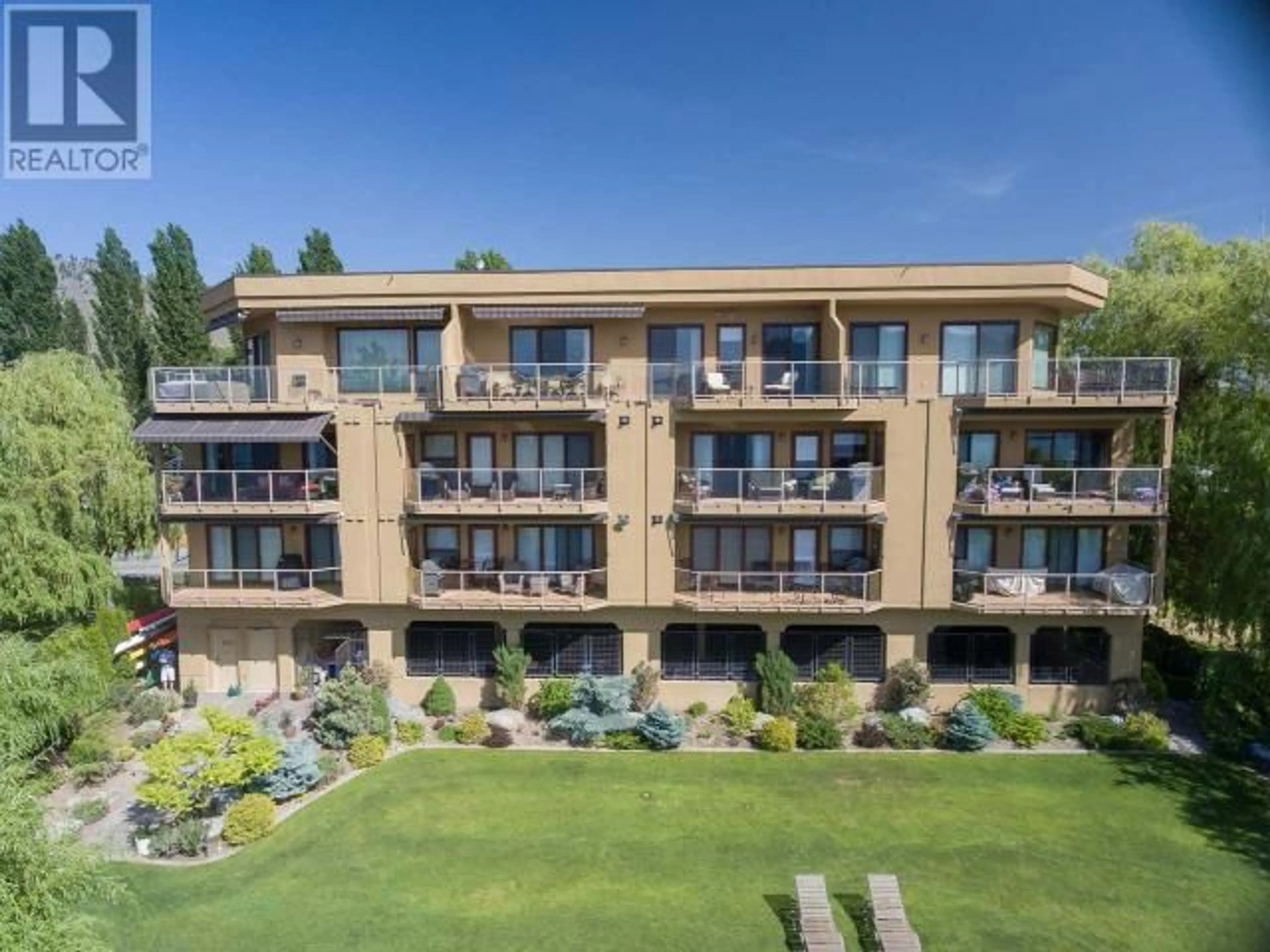 A pic from outside/outdoor area/front of a property/back of a property/a pic from drone, building for 302 - 2418 LAKESHORE DRIVE, Osoyoos British Columbia V0H1V6
