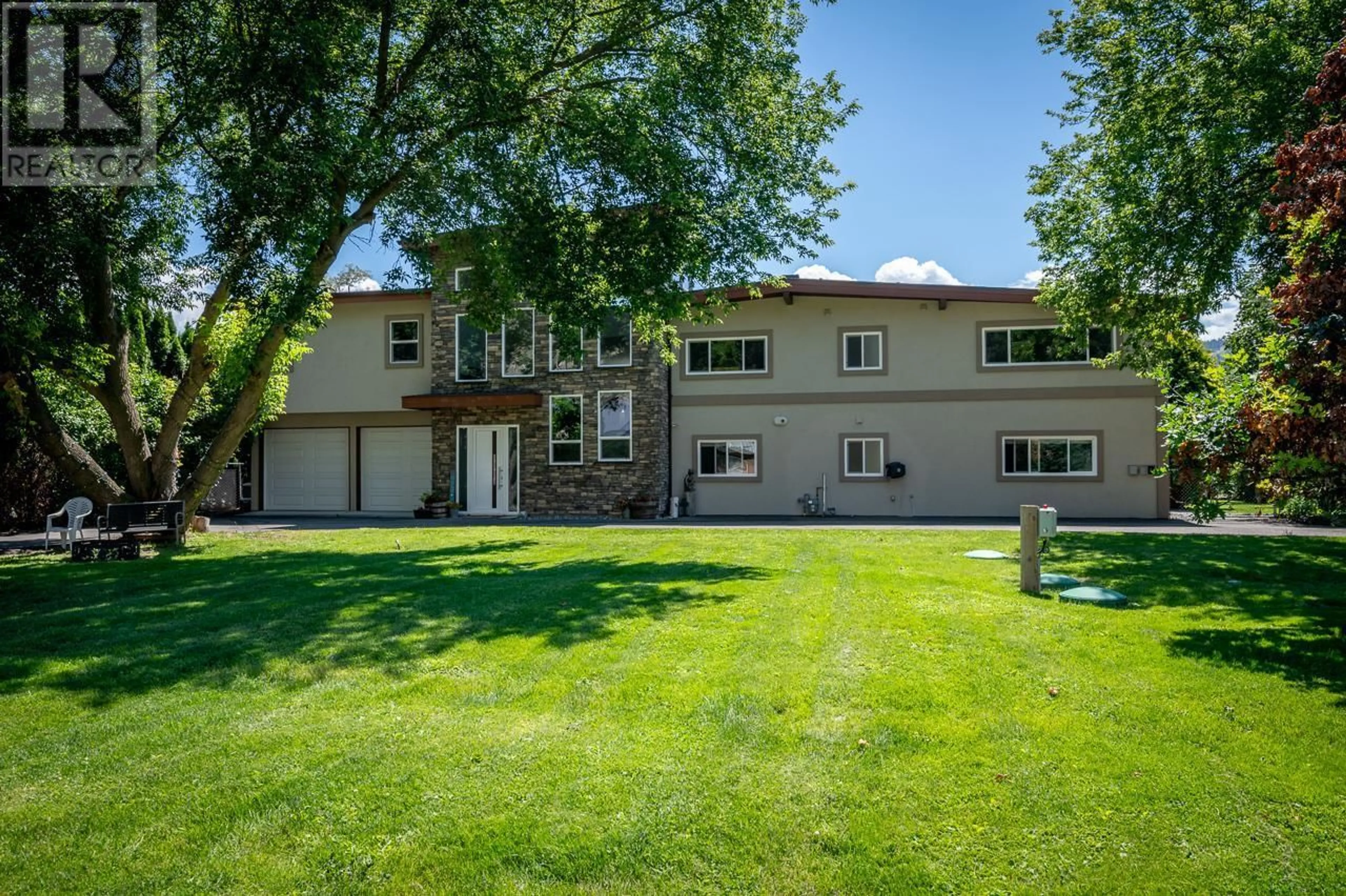 A pic from outside/outdoor area/front of a property/back of a property/a pic from drone, unknown for 428 Mallard Drive, Kamloops British Columbia V2H1S6