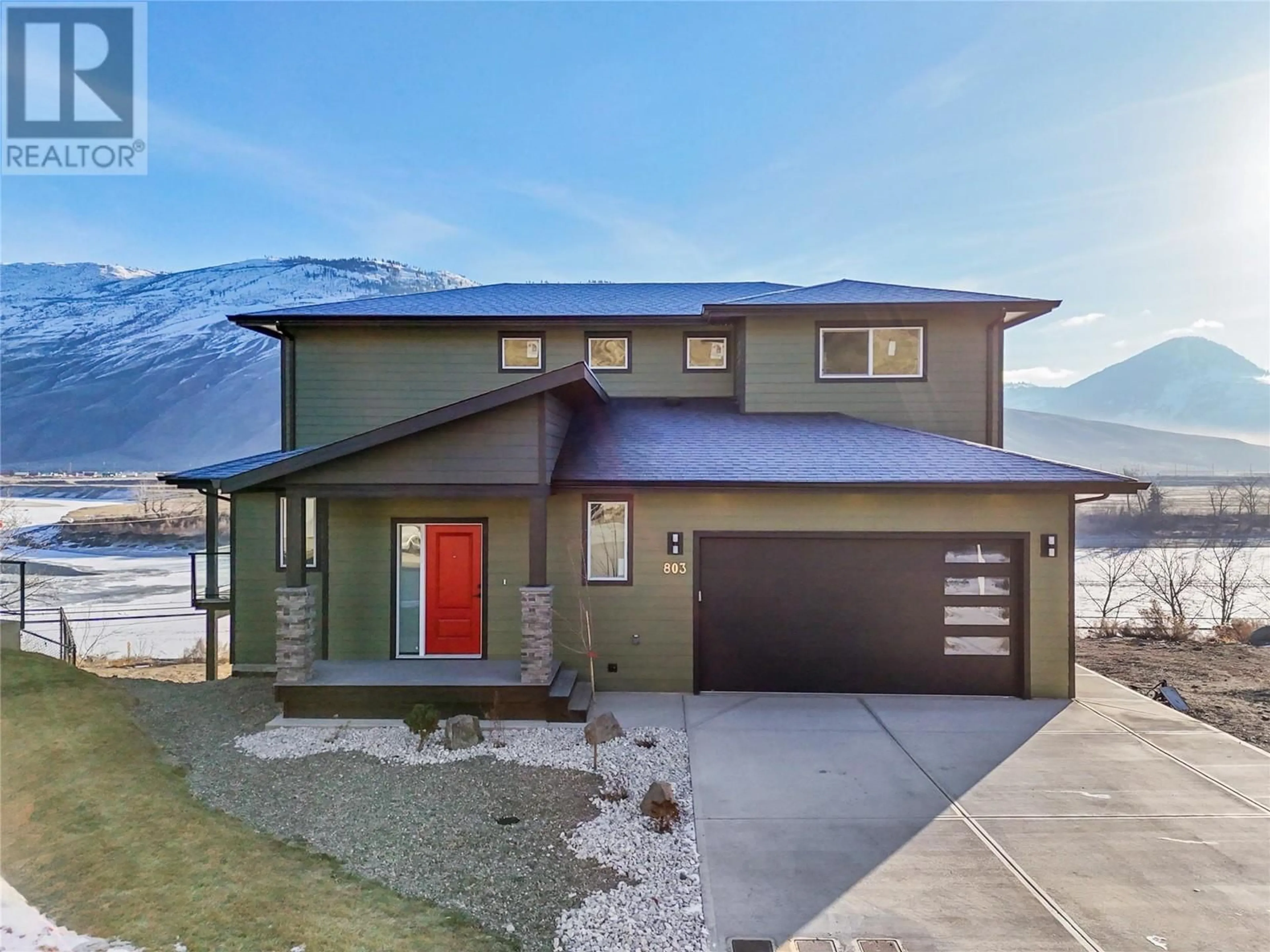 Home with vinyl exterior material, mountain view for 803 WOODRUSH Court, Kamloops British Columbia V2B6E6