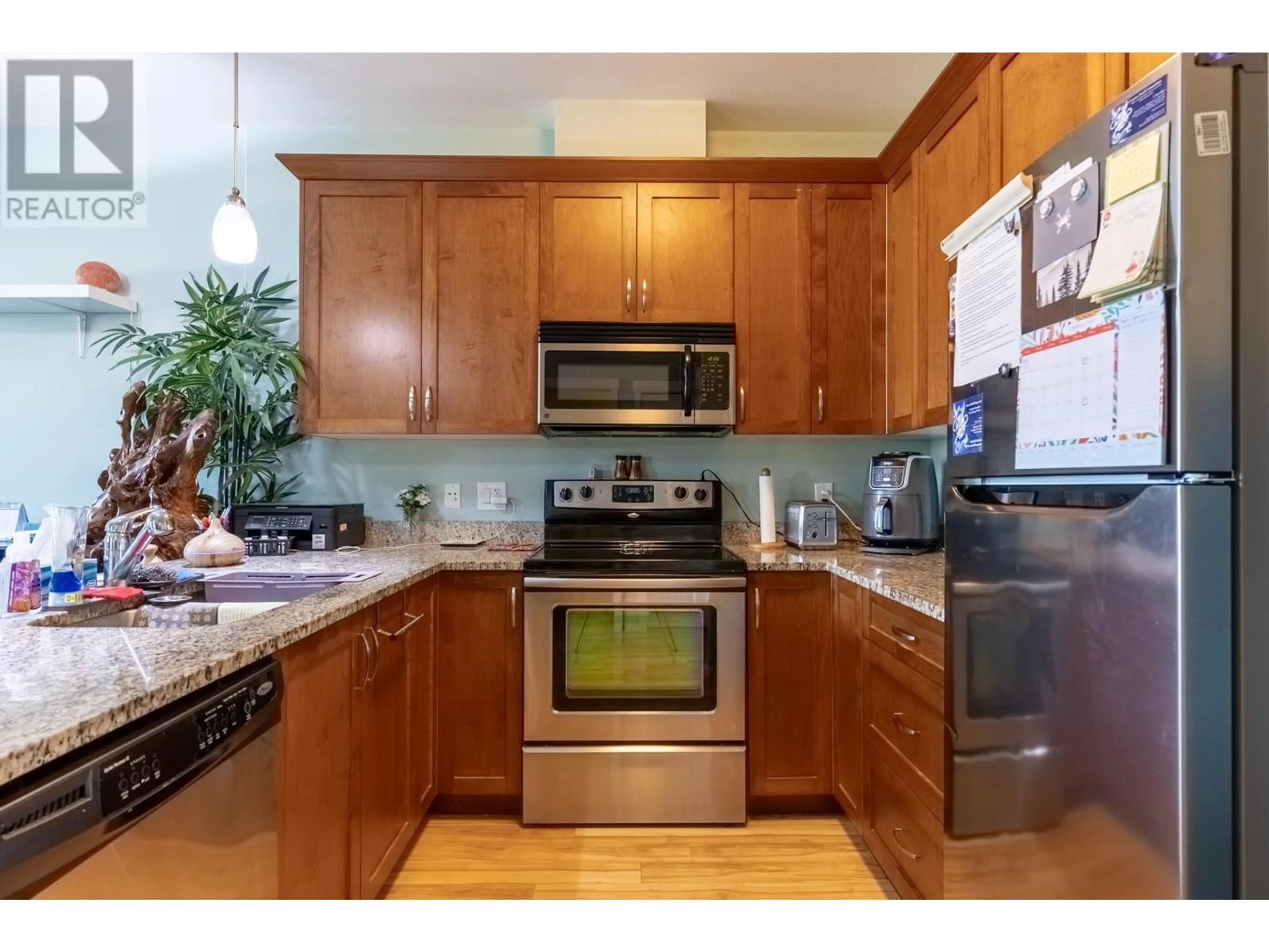 Standard kitchen, unknown for 612 - 689 TRANQUILLE ROAD, Kamloops British Columbia V2B0C7
