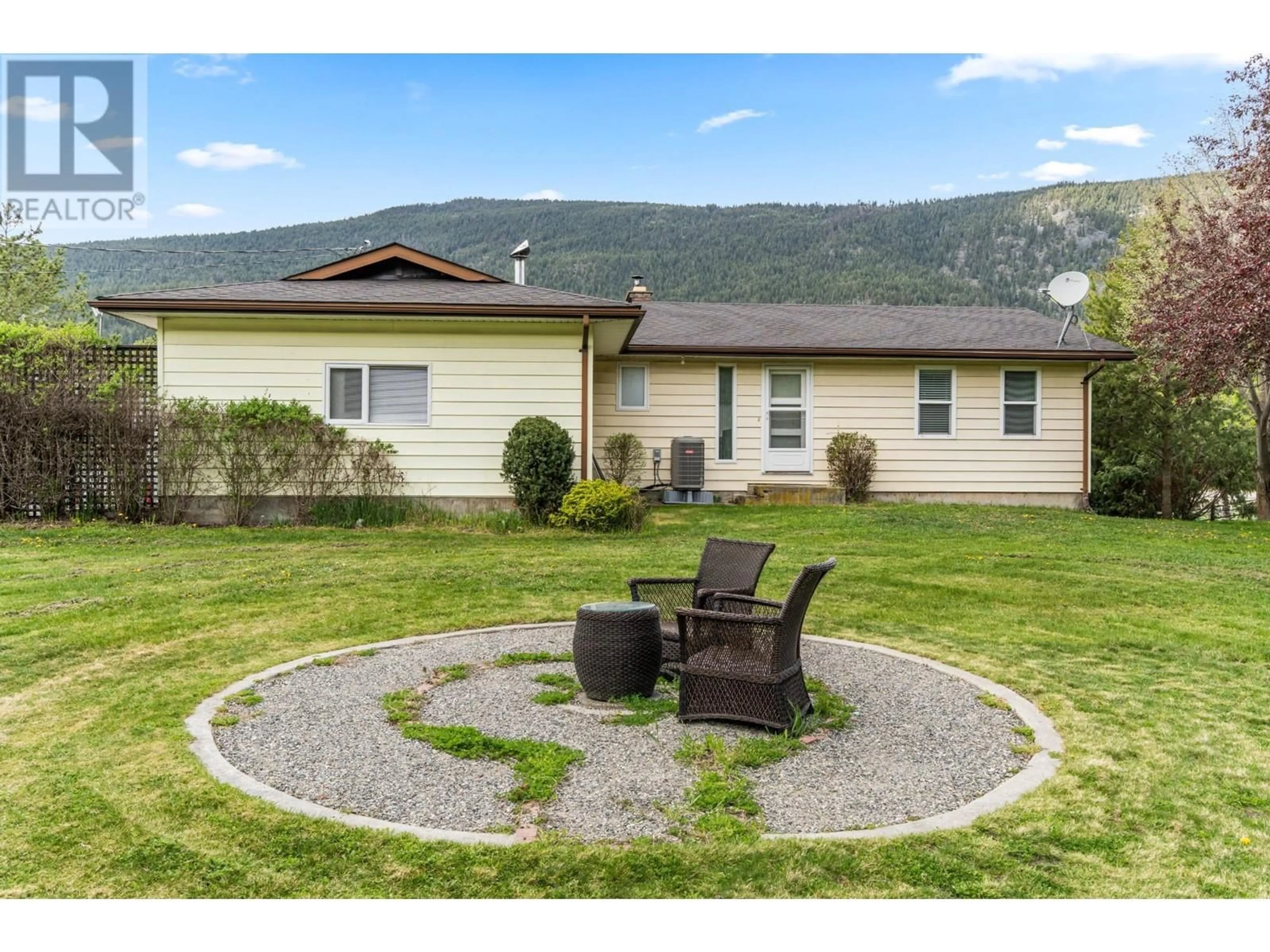 A pic from outside/outdoor area/front of a property/back of a property/a pic from drone, mountain view for 157 BINGO RANCH Road, Kamloops British Columbia V0E1Z2