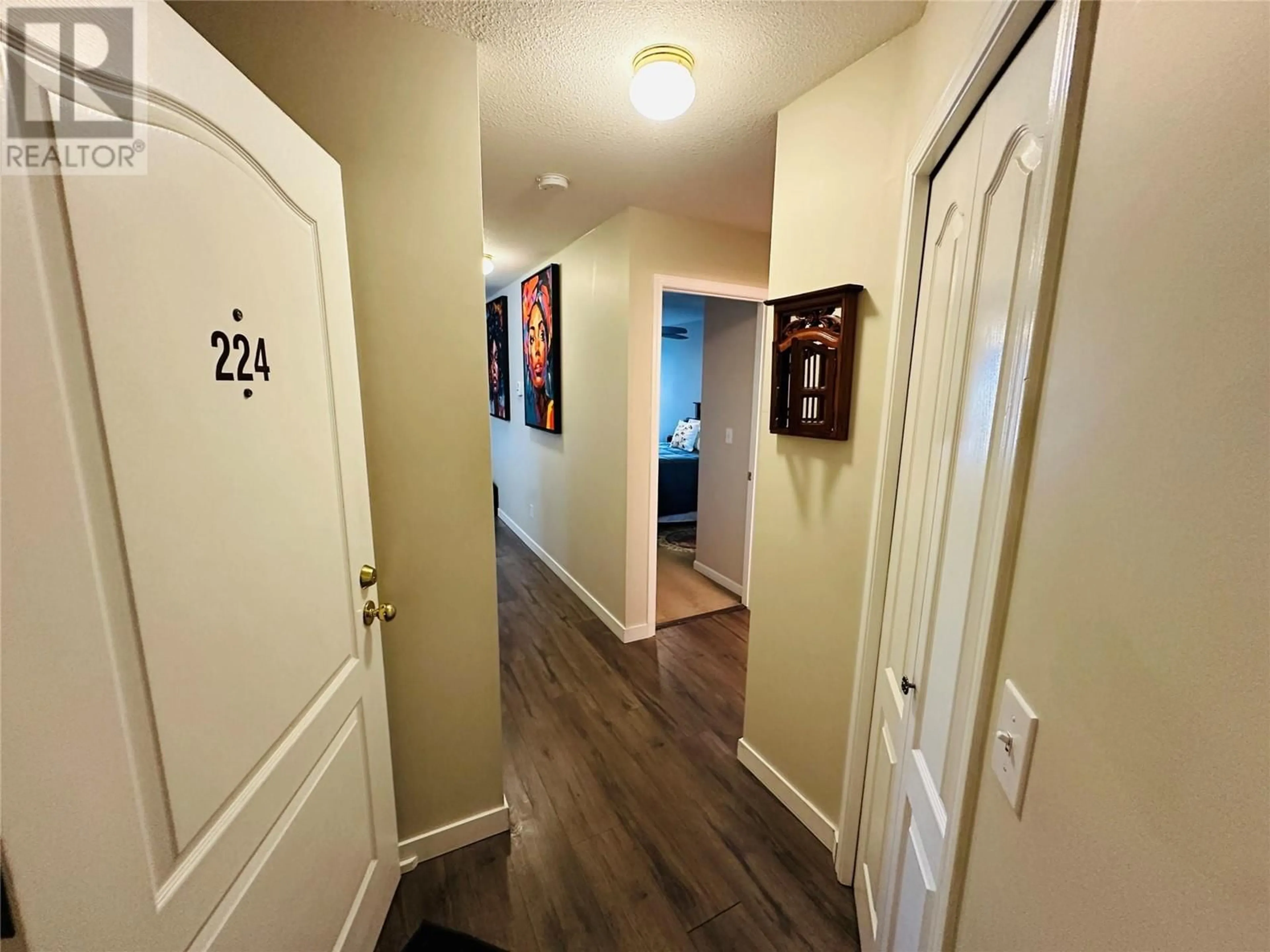 Indoor entryway for 3160 Casorso Road Unit# 224, Kelowna British Columbia V1W3L7