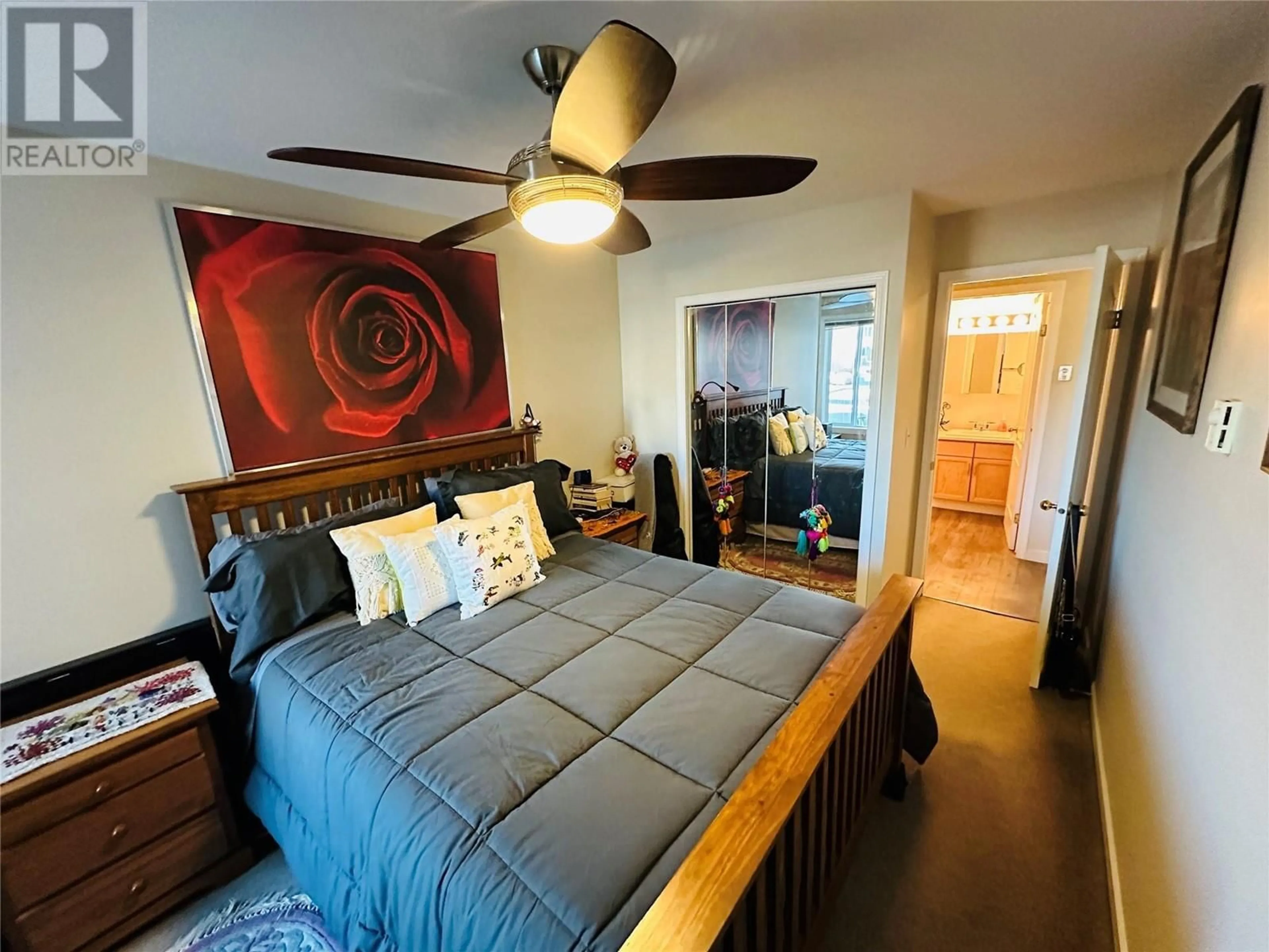 Bedroom with bed, unknown for 3160 Casorso Road Unit# 224, Kelowna British Columbia V1W3L7