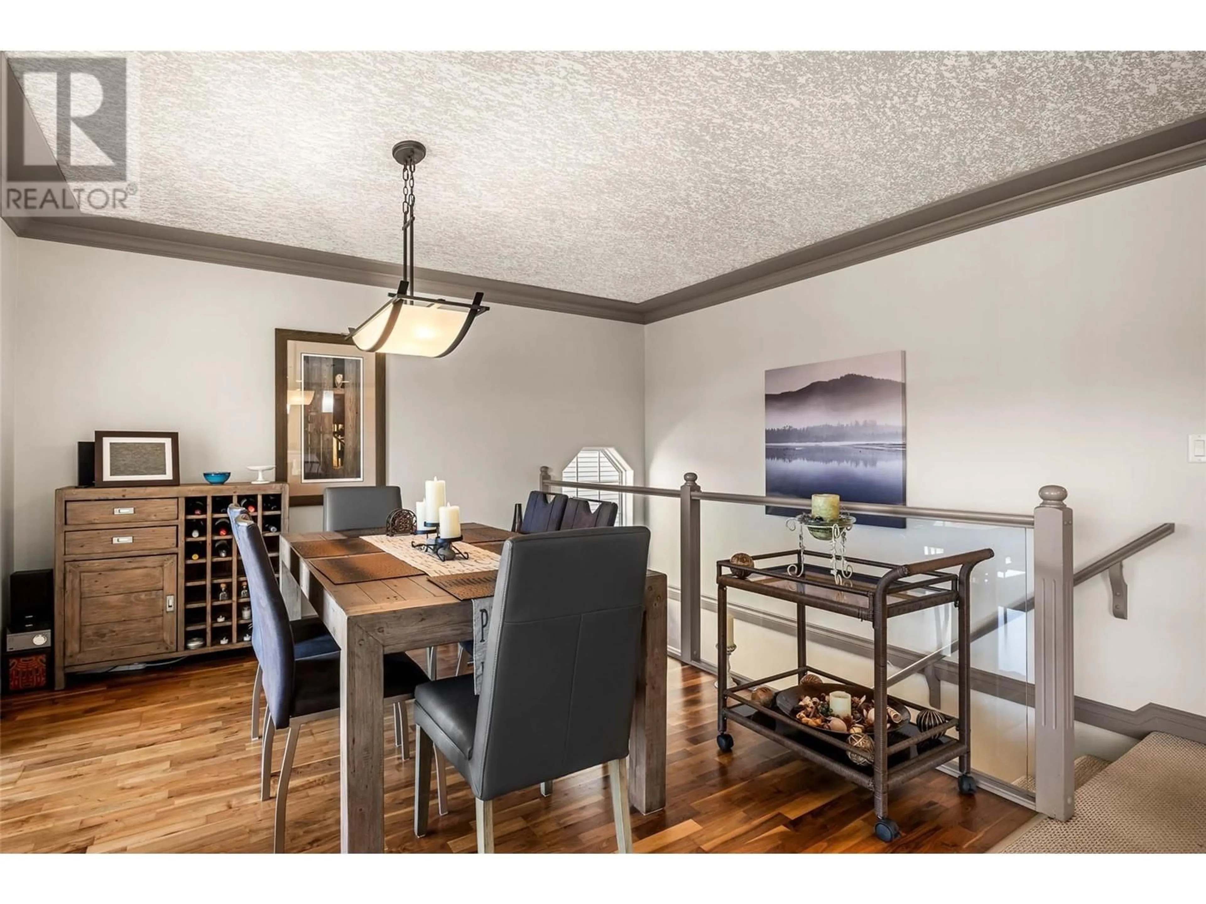 Dining room, wood/laminate floor for 2210 Qu'Appelle Boulevard Unit# 26, Kamloops British Columbia V2E2S4