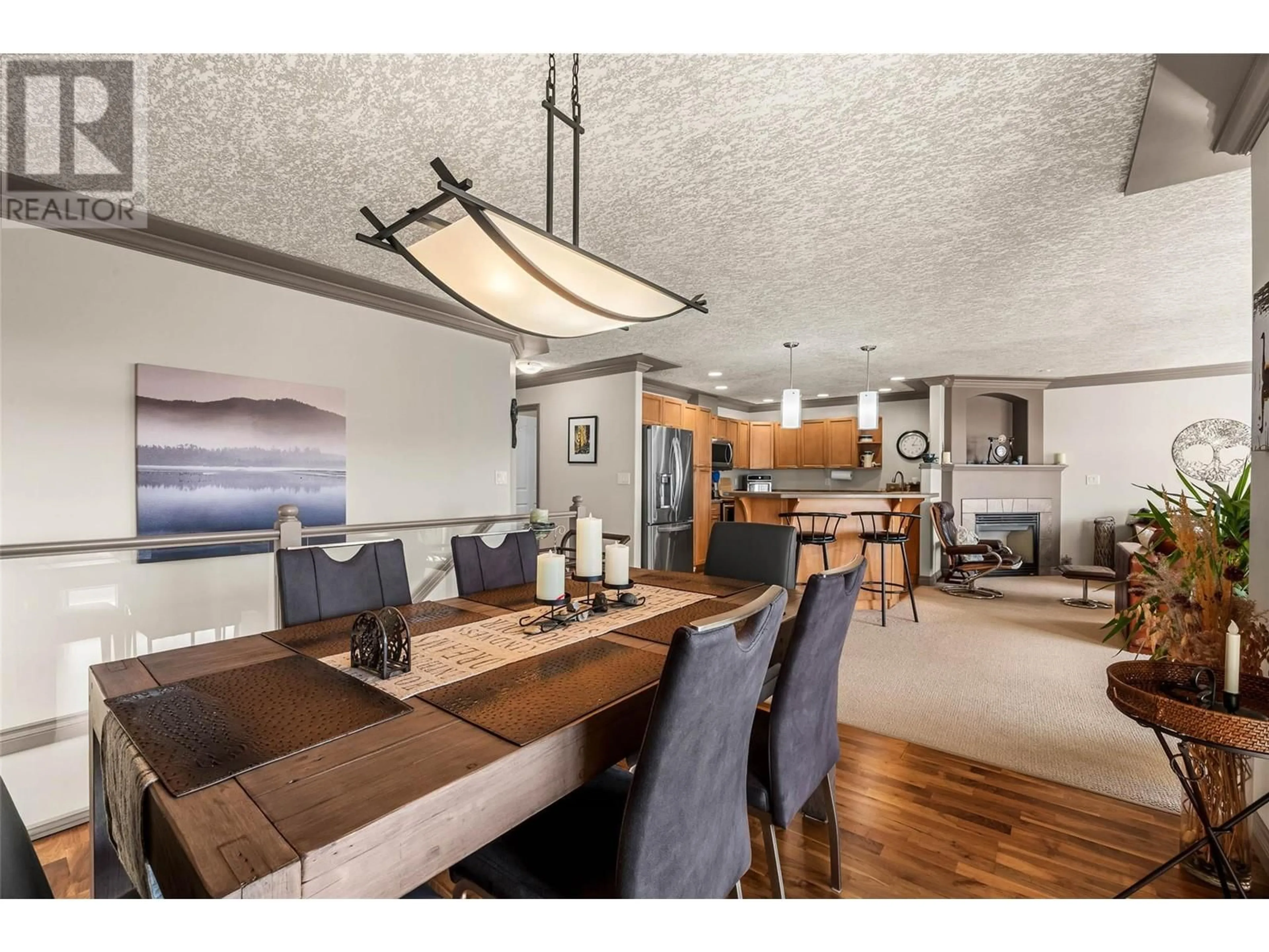 Dining room, wood/laminate floor for 2210 Qu'Appelle Boulevard Unit# 26, Kamloops British Columbia V2E2S4