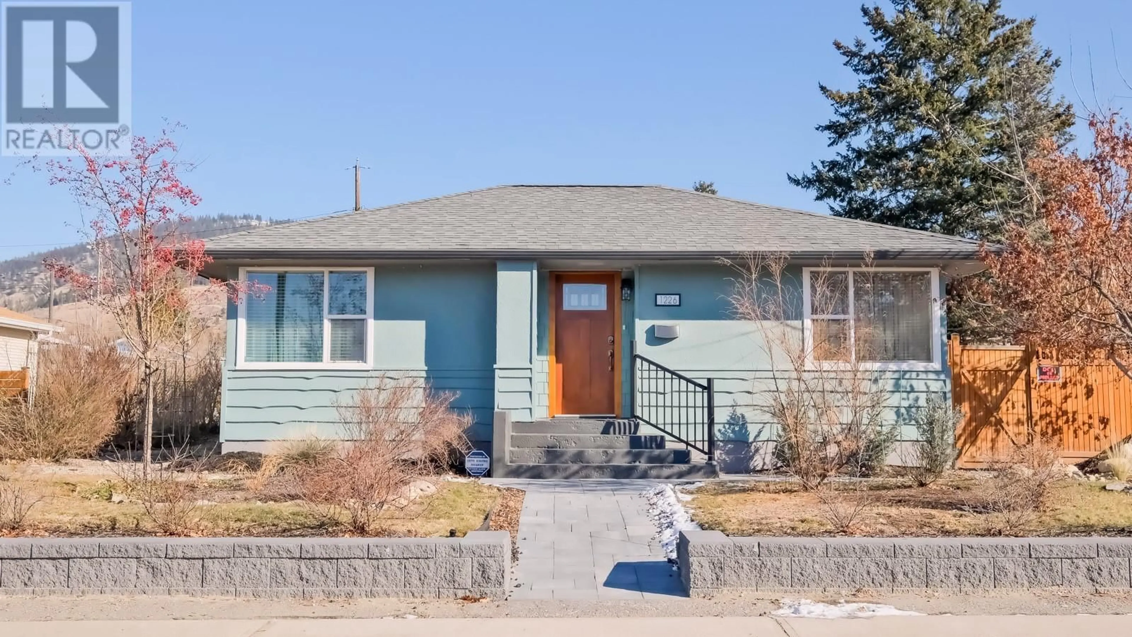 Home with vinyl exterior material, street for 1226 KENSINGTON STREET, Penticton British Columbia V2A4N4