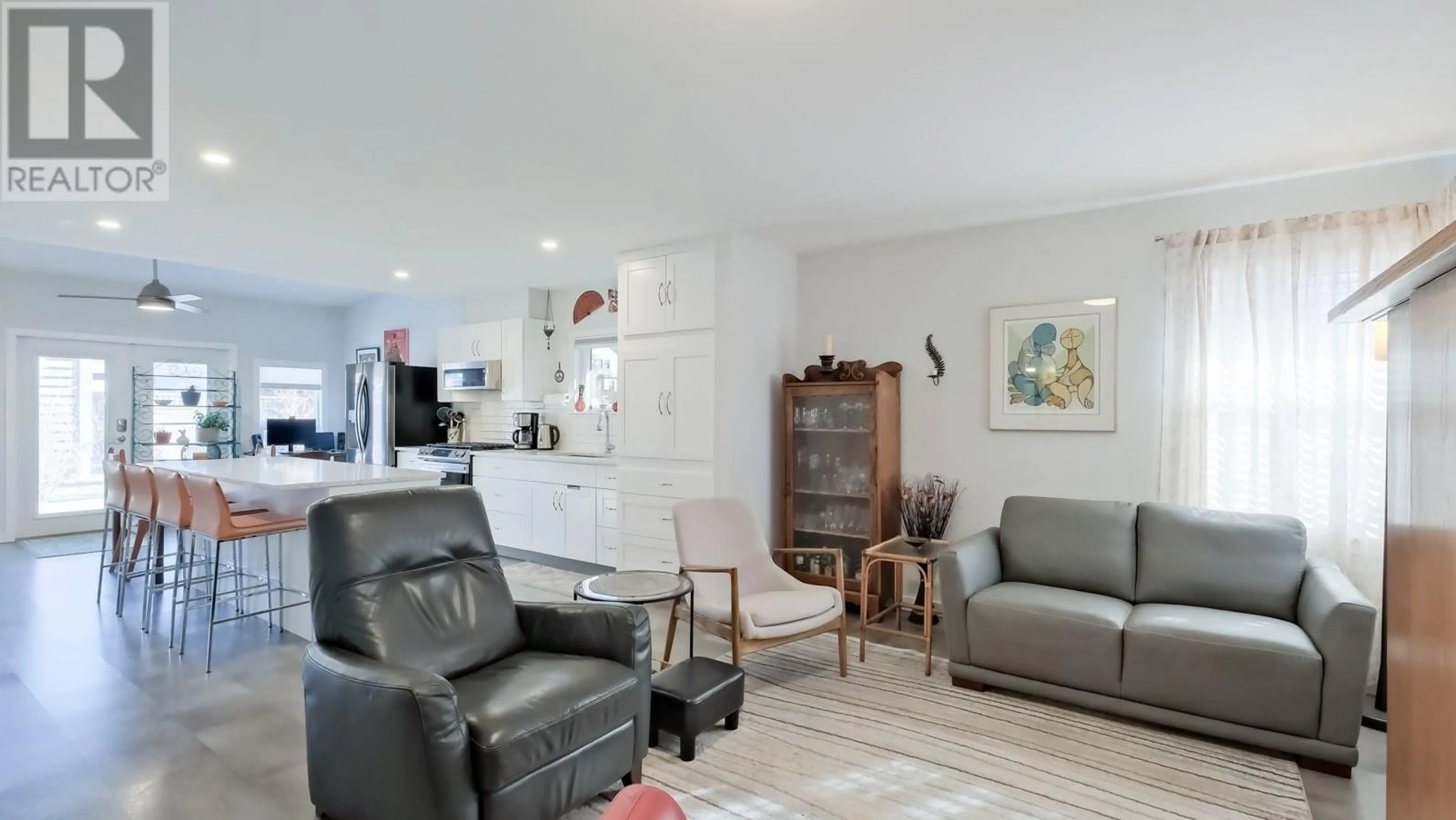 Living room with furniture, unknown for 1226 KENSINGTON STREET, Penticton British Columbia V2A4N4