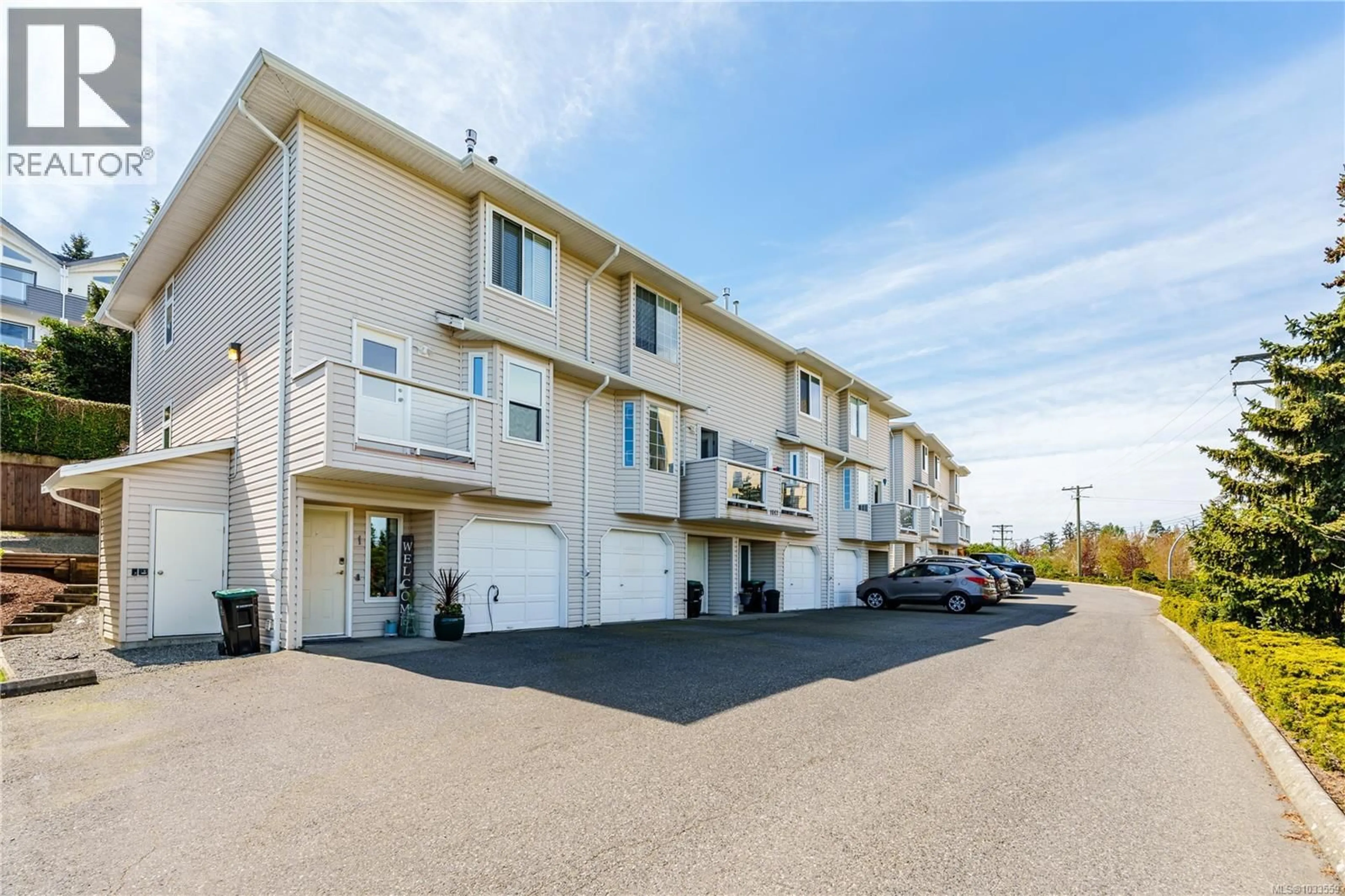 Patio, street for 3 - 1663 DUFFERIN CRESCENT, Nanaimo British Columbia V9S5T4