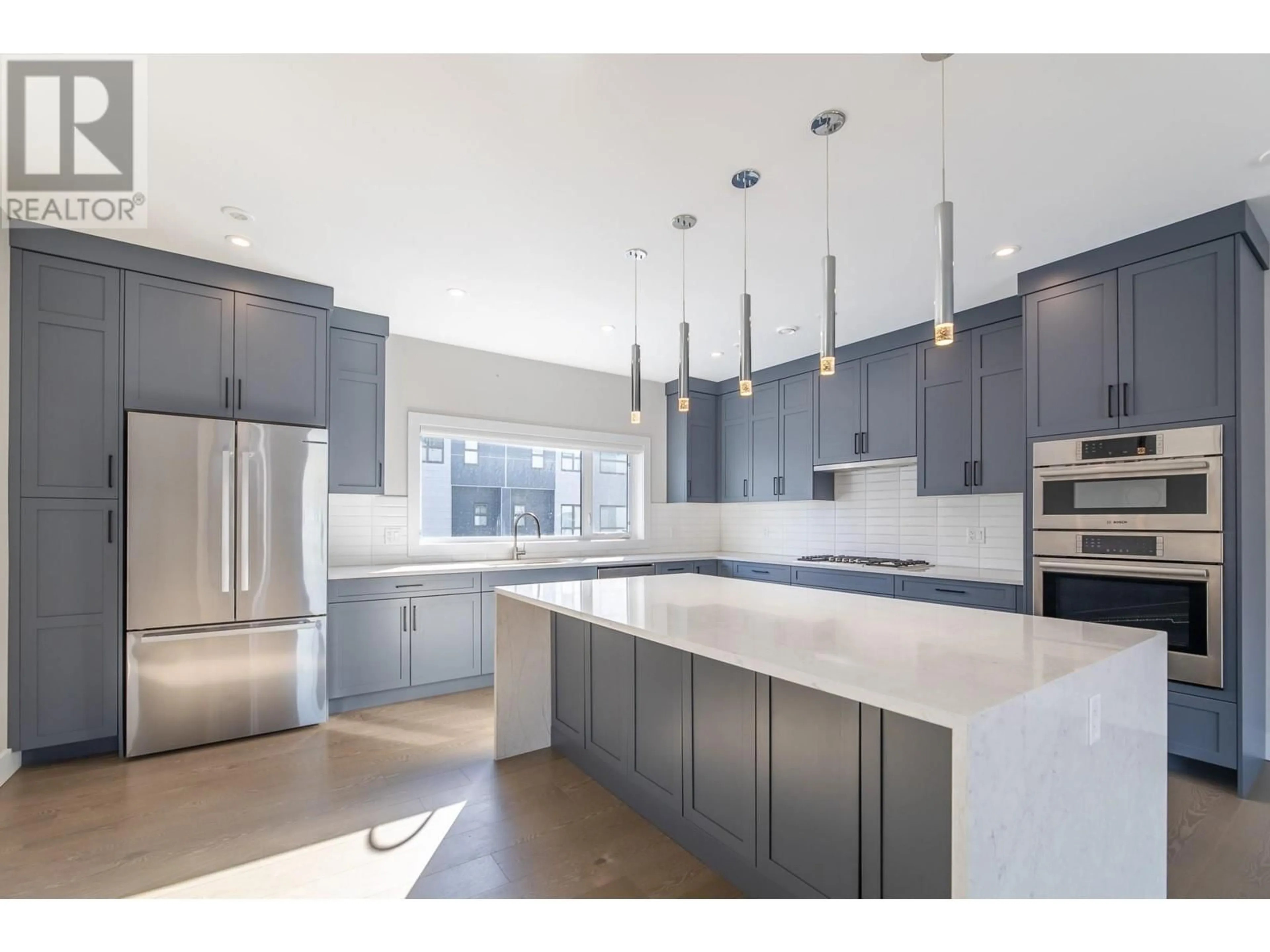 Contemporary kitchen, unknown for 113 - 201 WYLIE STREET, Penticton British Columbia V2A0H3