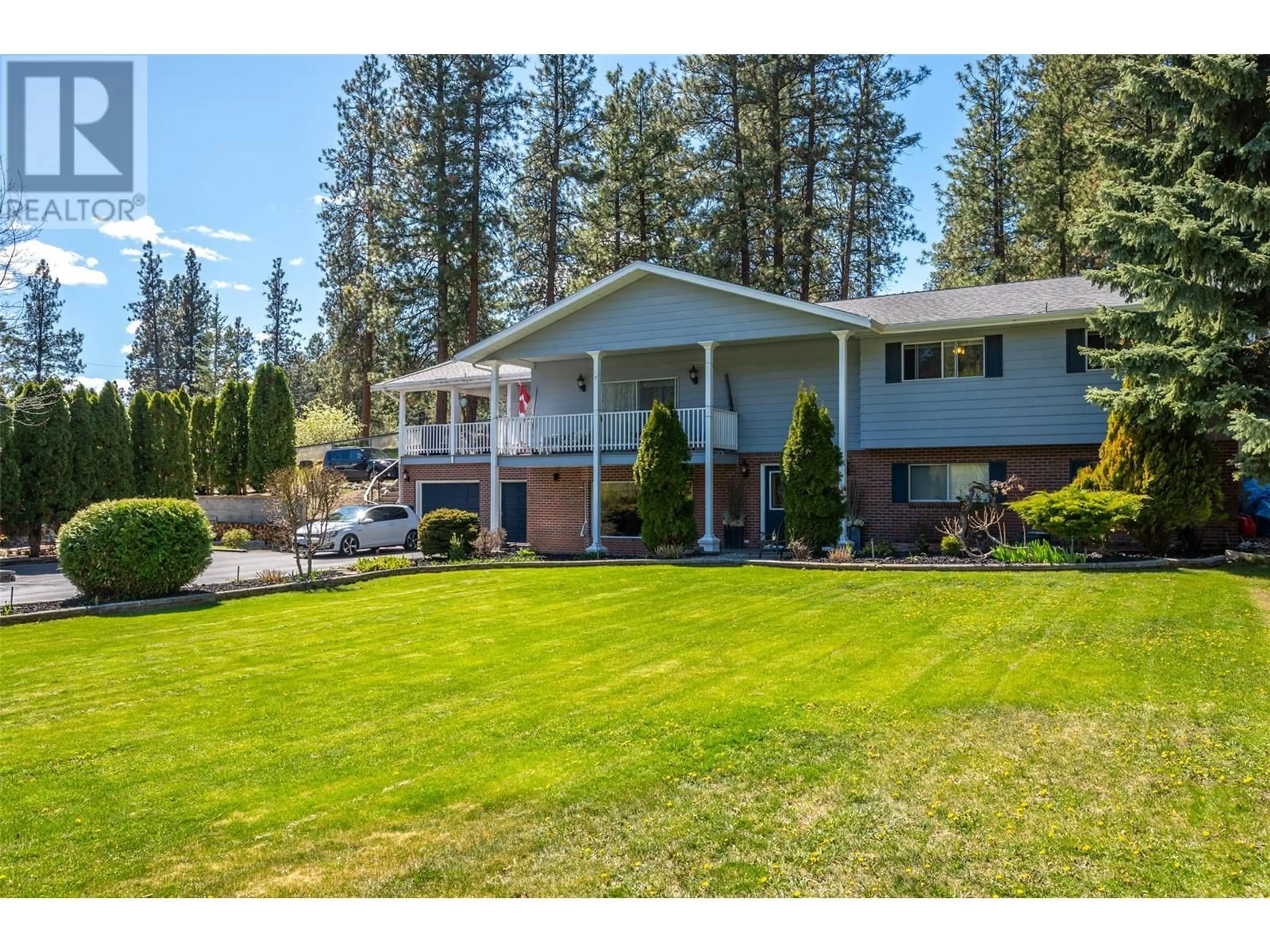 A pic from outside/outdoor area/front of a property/back of a property/a pic from drone, mountain view for 3808 Forsyth Drive, Penticton British Columbia V2A8Z2