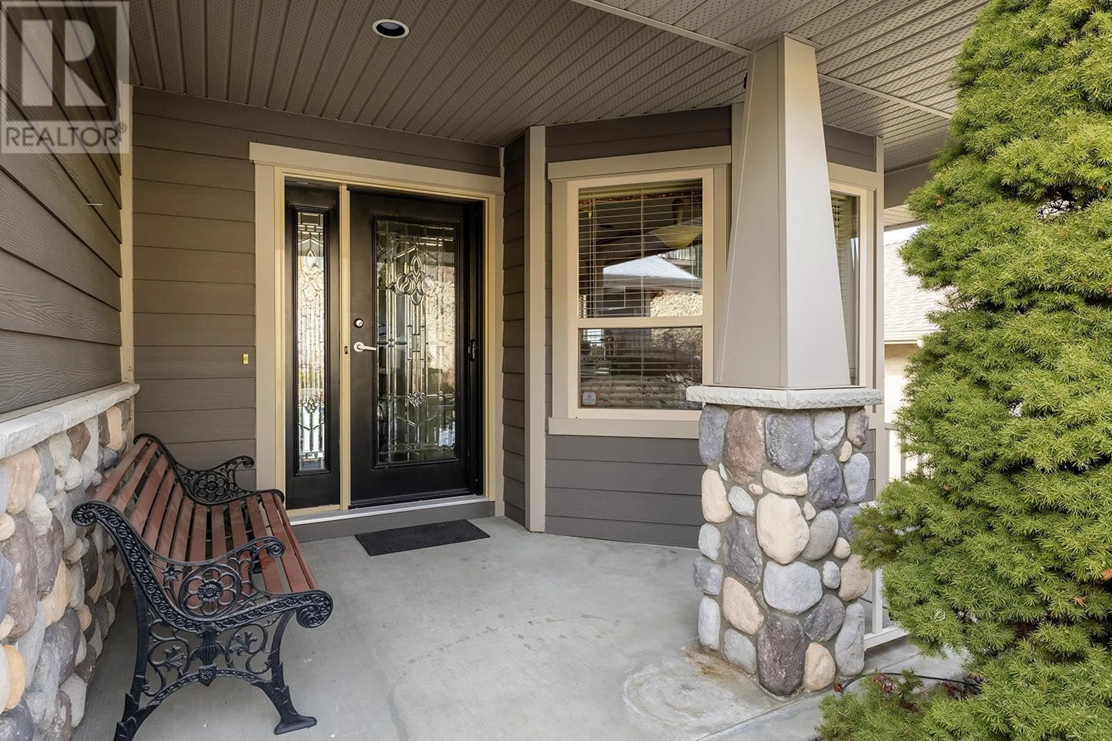 Indoor entryway for 3964 SUNSET RANCH Drive, Kelowna British Columbia V1X7X8