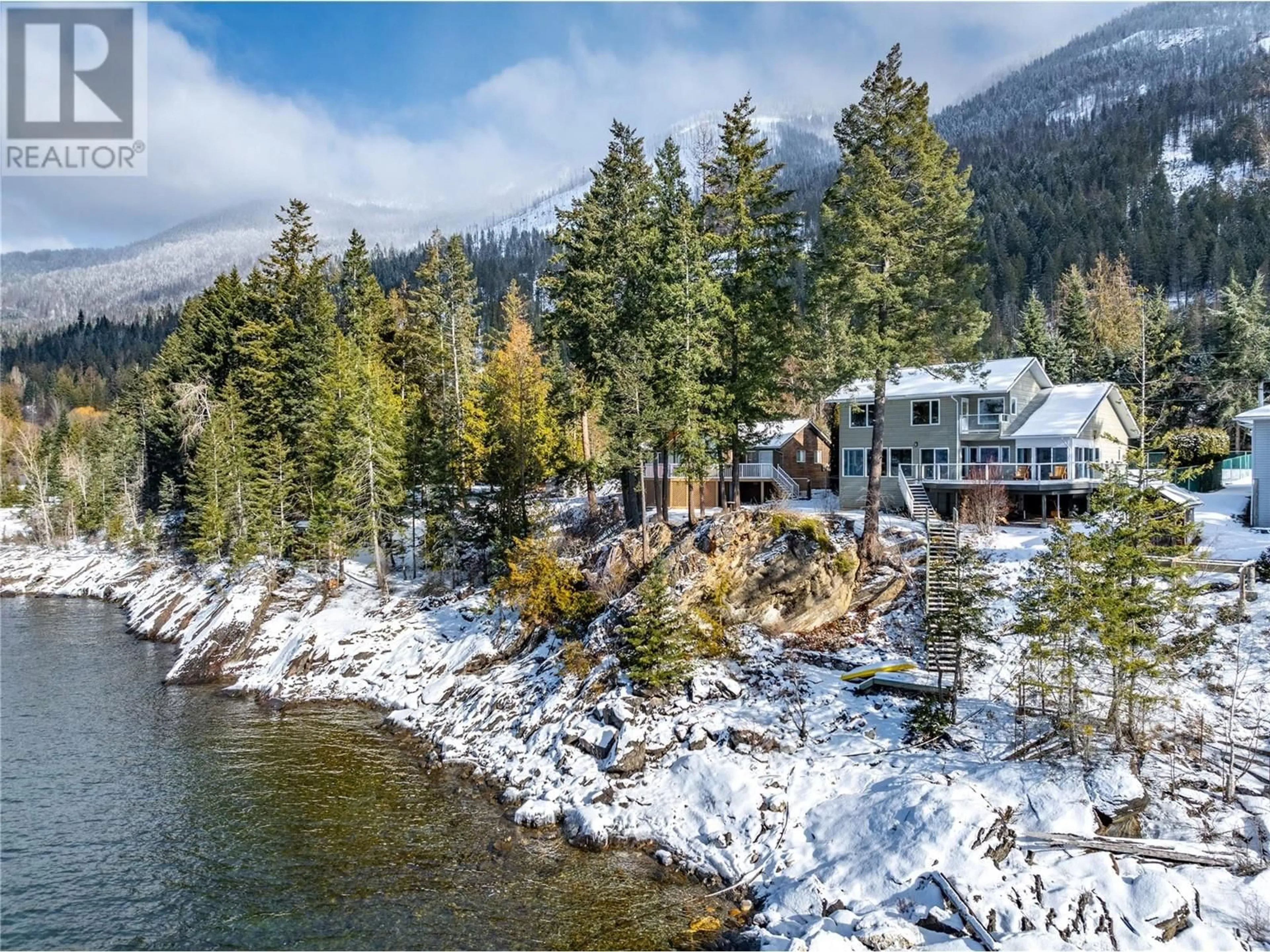 A pic from outside/outdoor area/front of a property/back of a property/a pic from drone, water/lake/river/ocean view for 12531 LEWIS BAY, Boswell British Columbia V0B1A4