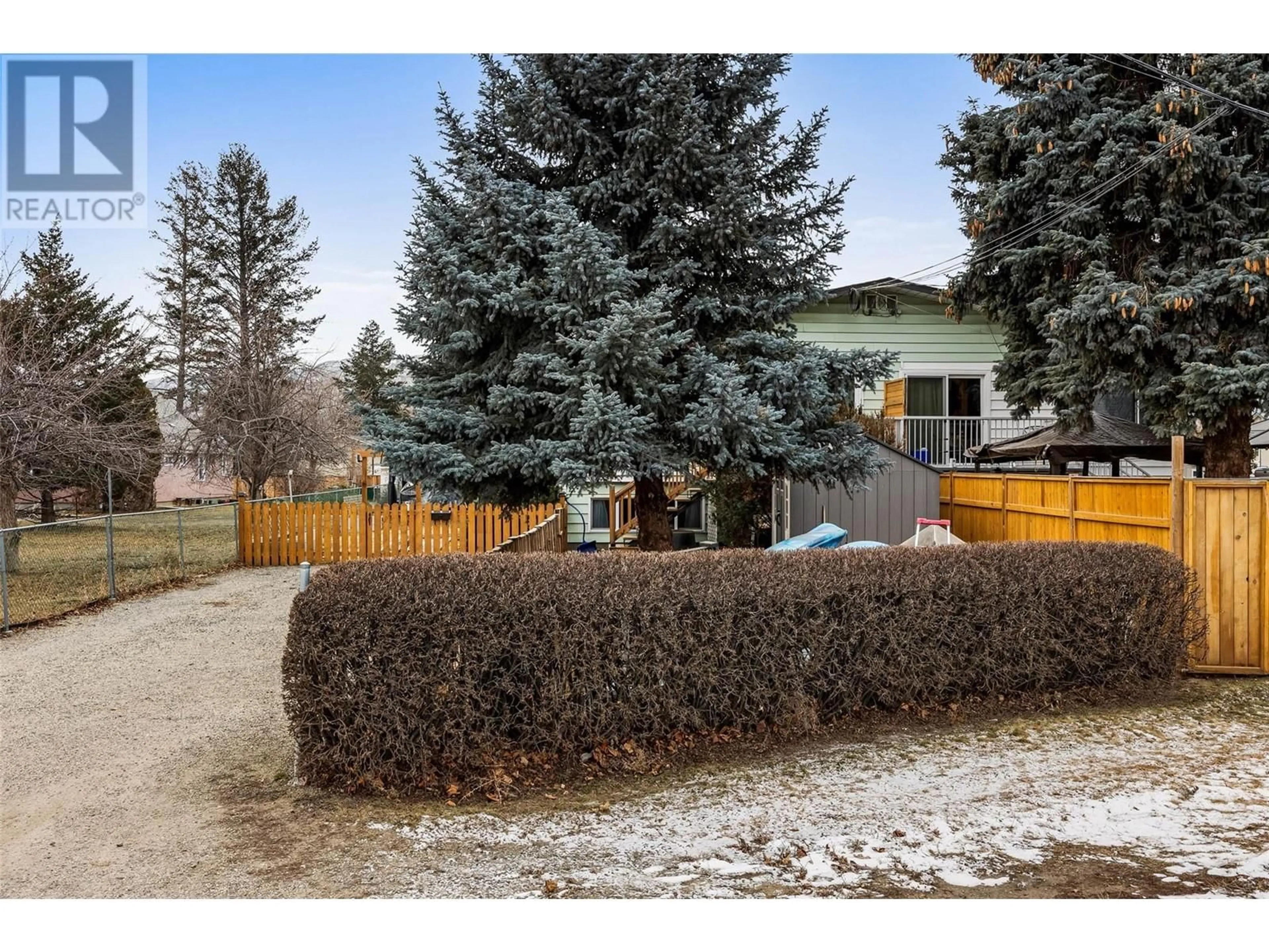 A pic from outside/outdoor area/front of a property/back of a property/a pic from drone, street for 1613 HAPPYVALE Avenue, Kamloops British Columbia V2B8A3