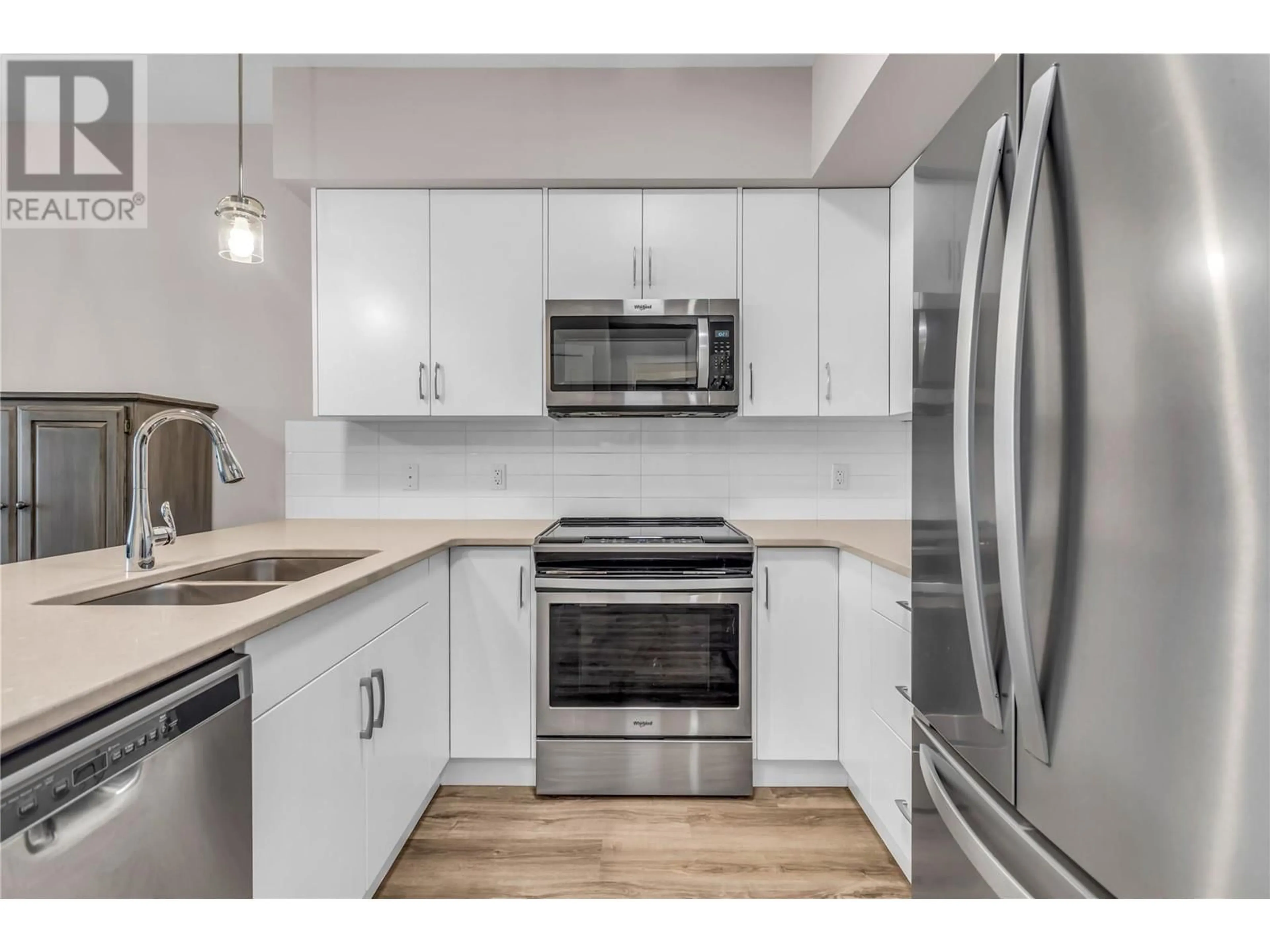 Standard kitchen, unknown for 204 - 3090 BURTCH ROAD, Kelowna British Columbia V1W5G9