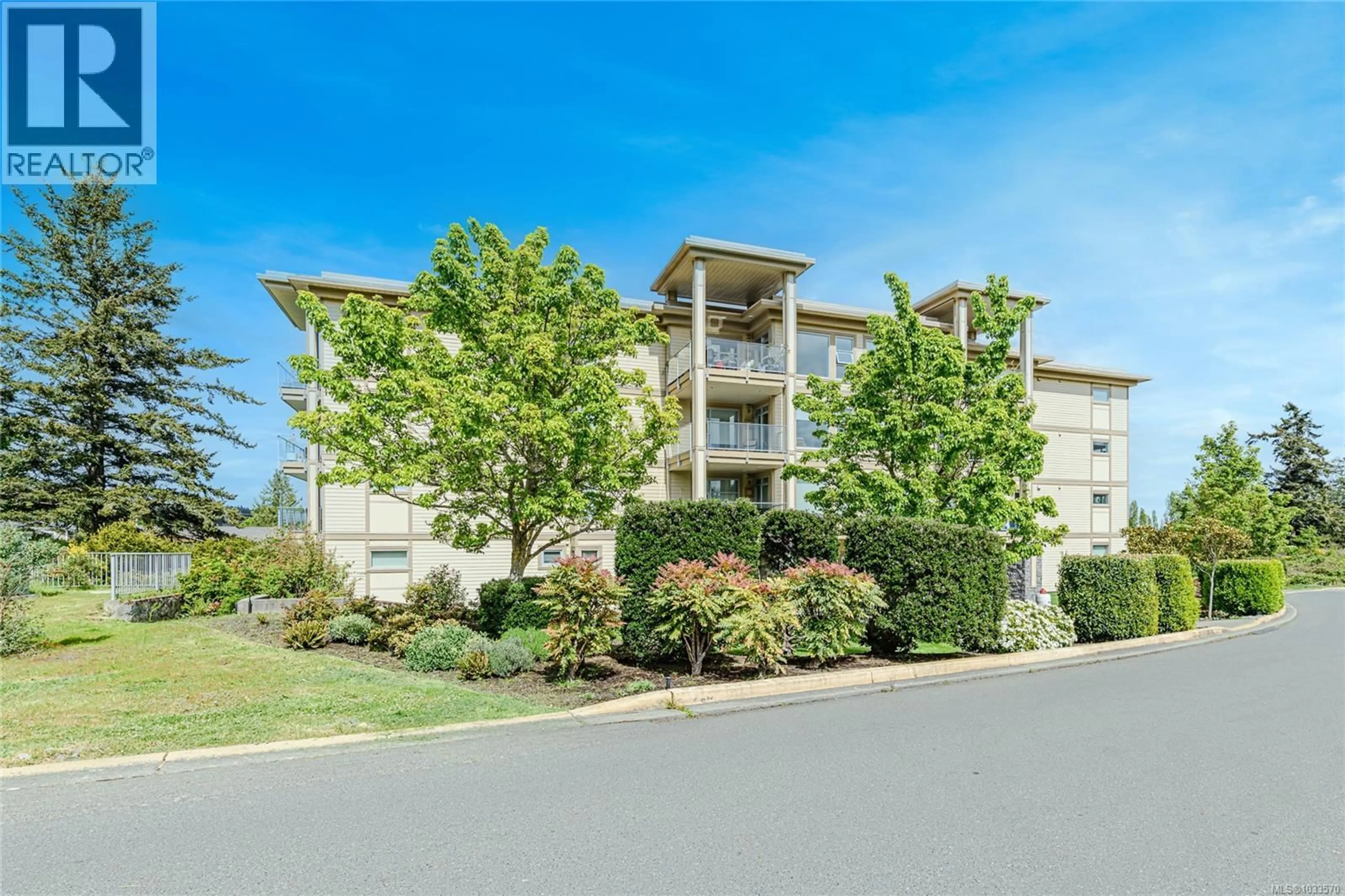 A pic from outside/outdoor area/front of a property/back of a property/a pic from drone, unknown for 405 - 3223 SELLECK WAY, Colwood British Columbia V9C3M8