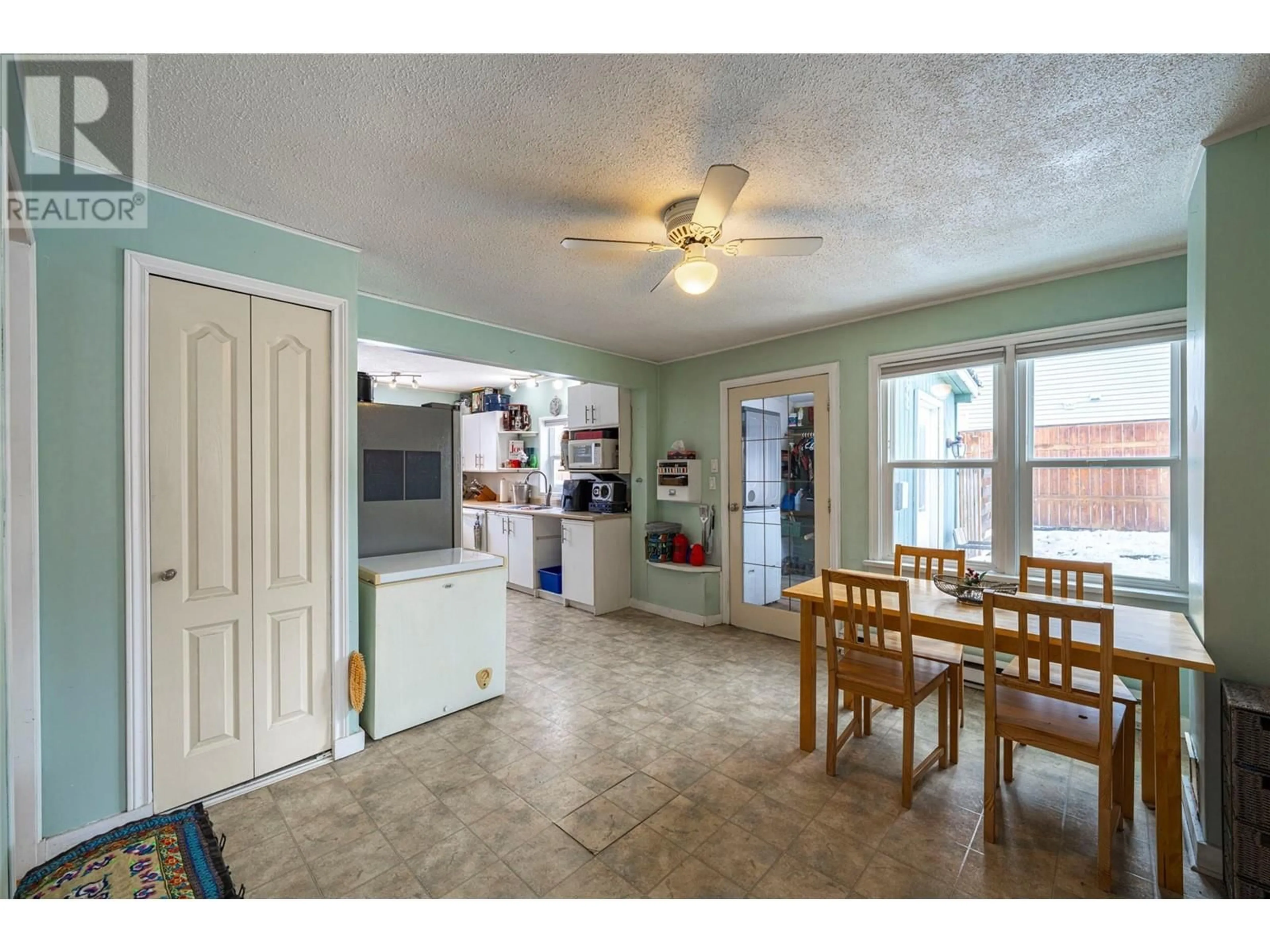 Unknown for 552 SNOWSELL STREET, Kelowna British Columbia V1V2C7