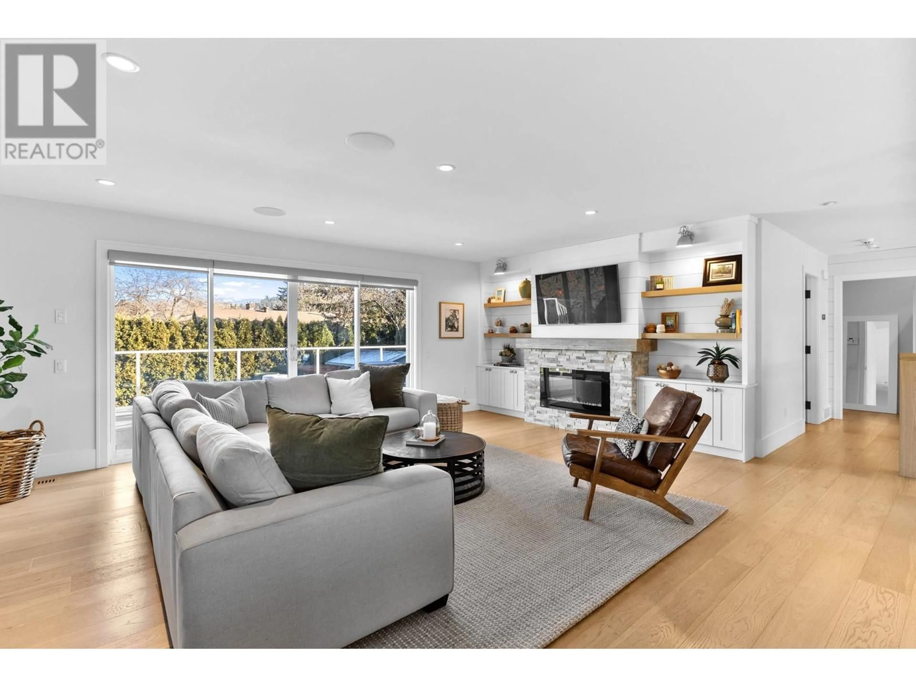 Living room with furniture, unknown for 4263 DEL MONTE STREET, Kelowna British Columbia V1W2J2