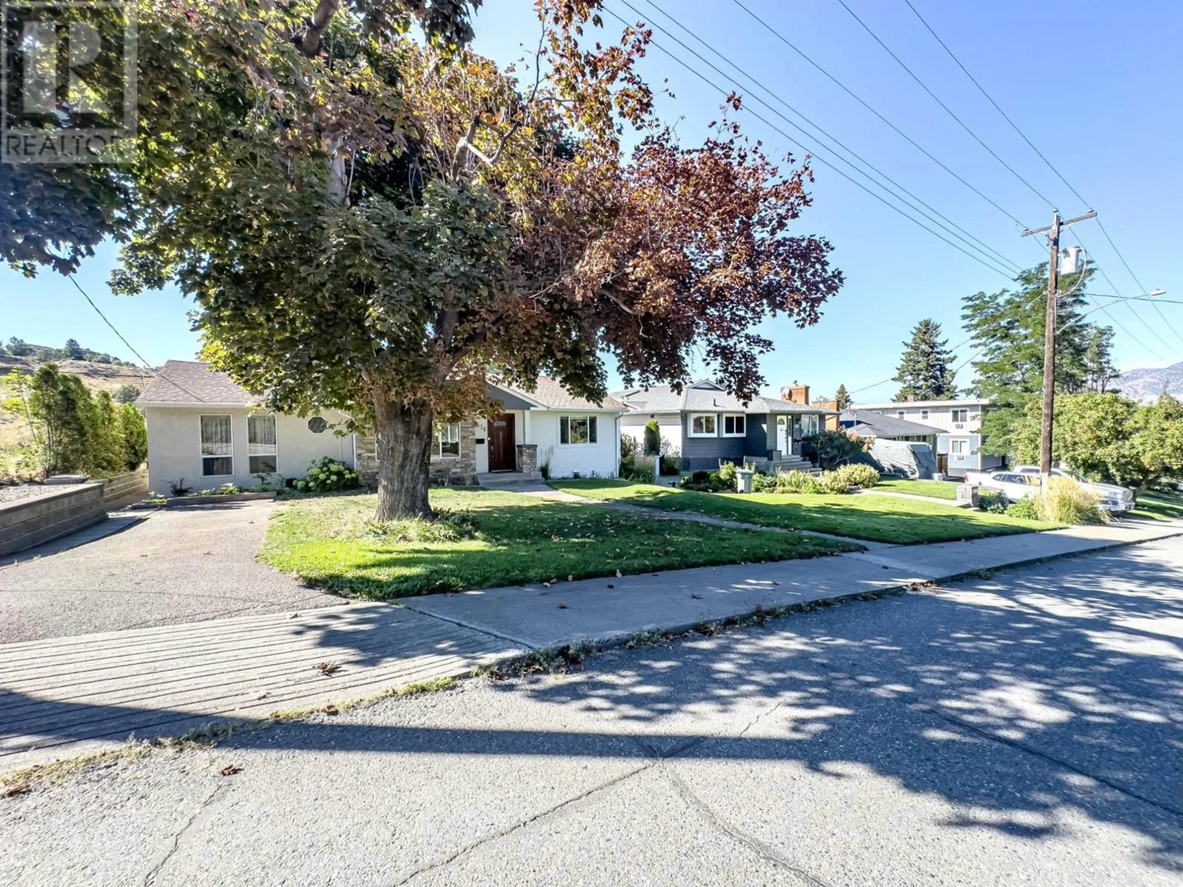 A pic from outside/outdoor area/front of a property/back of a property/a pic from drone, street for 1376 6TH Avenue, Kamloops British Columbia V2C3S4