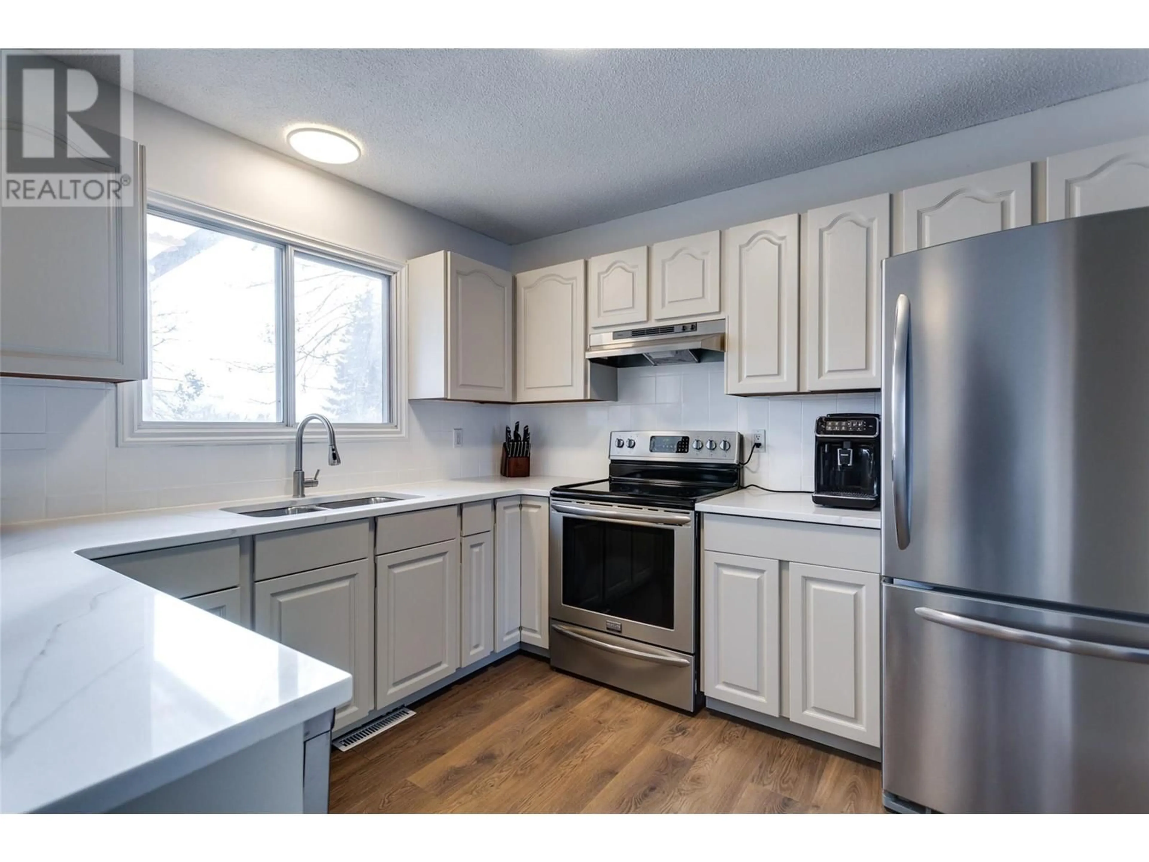 Standard kitchen, unknown for 485 Killarney Road, Kelowna British Columbia V1X5C6