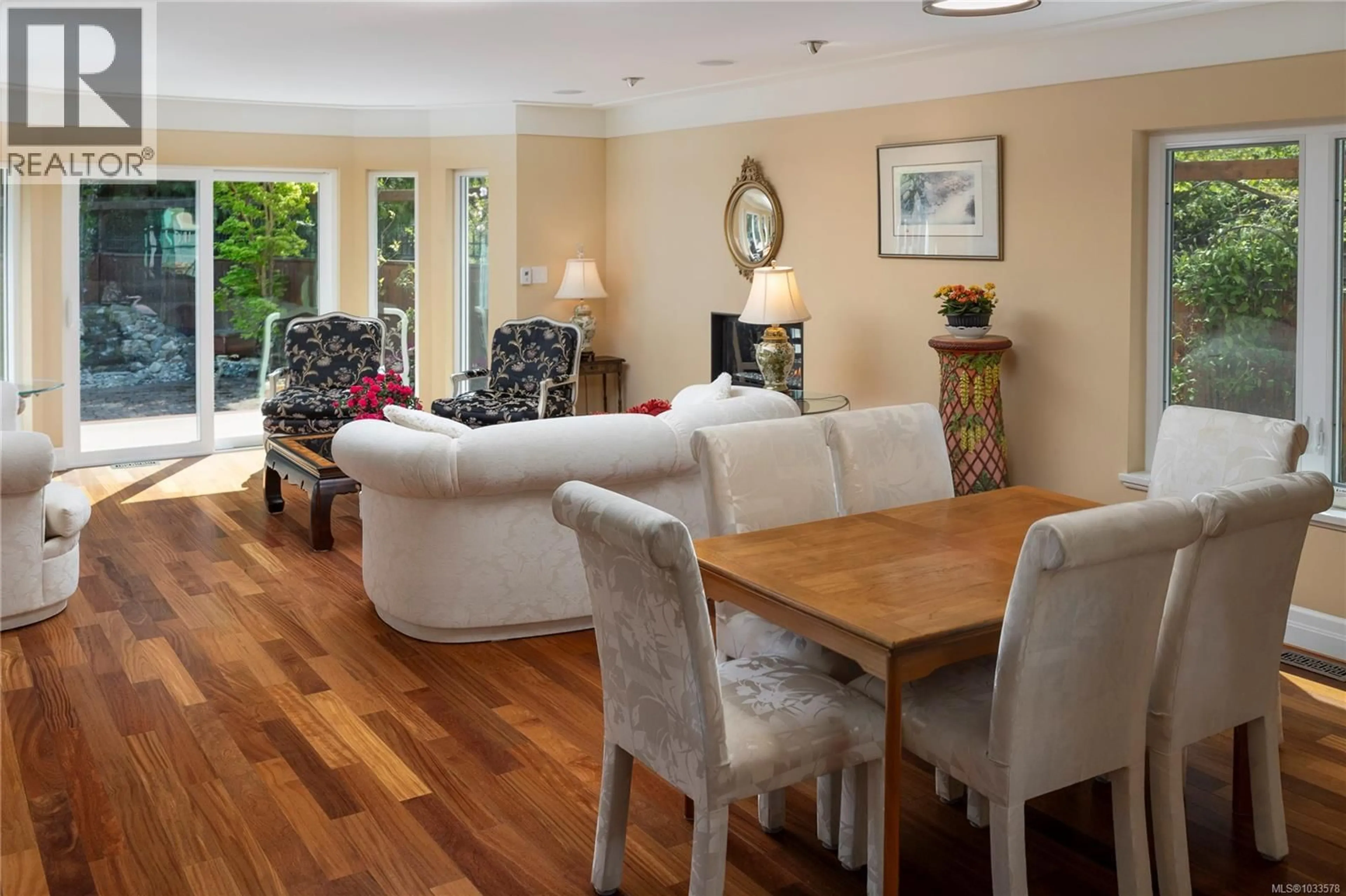Unknown for 1660 HAMPSHIRE ROAD, Oak Bay British Columbia V8R1G1
