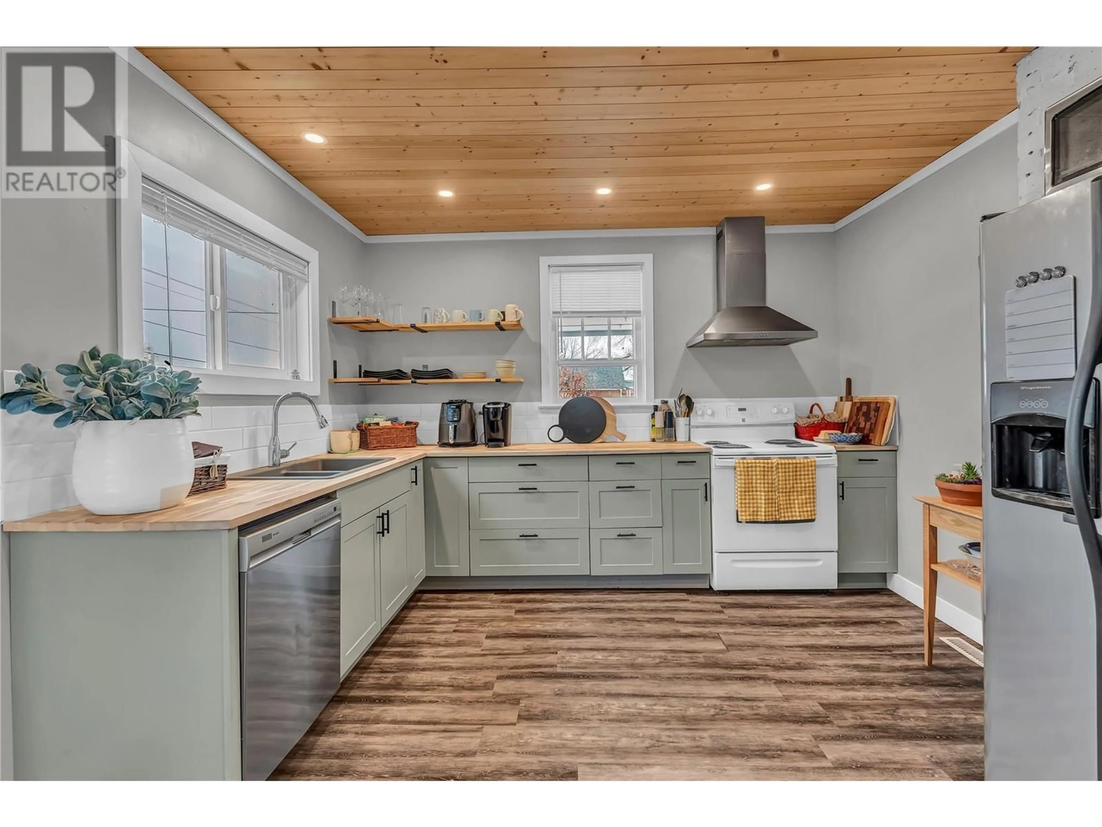 Open concept kitchen, unknown for 11406 VICTORIA Road S, Summerland British Columbia V0H1Z2