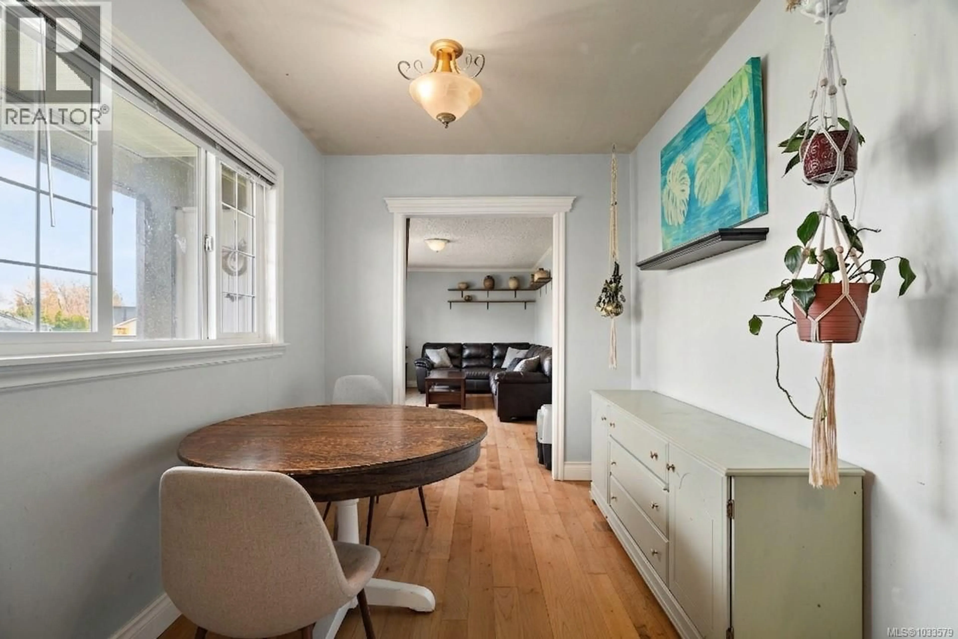 Dining room, wood/laminate floor for 349 HILCHEY ROAD, Campbell River British Columbia V9W1P6