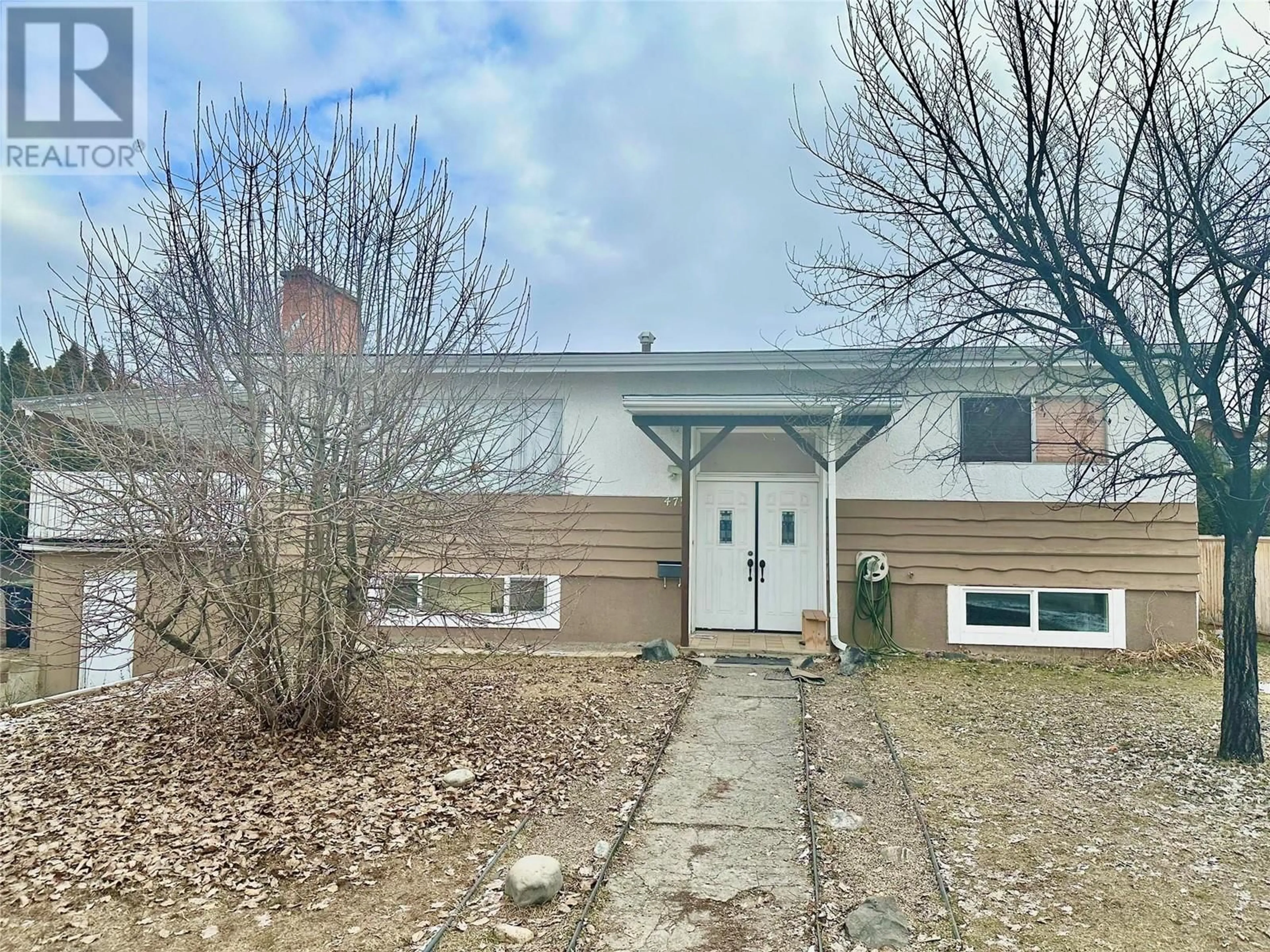 A pic from outside/outdoor area/front of a property/back of a property/a pic from drone, street for 475 HOLLYWOOD ROAD SOUTH, Kelowna British Columbia V1X3T2
