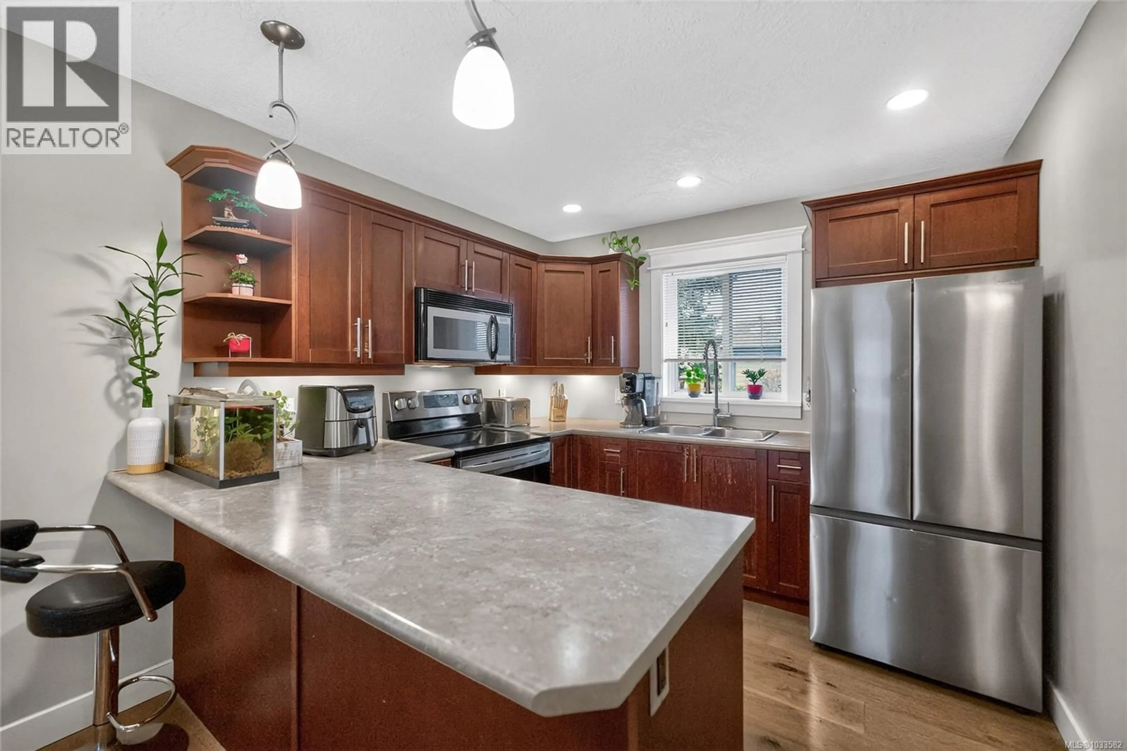 Open concept kitchen, ceramic/tile floor for 5 - 1031 LOMAS ROAD, Duncan British Columbia V9L2N2