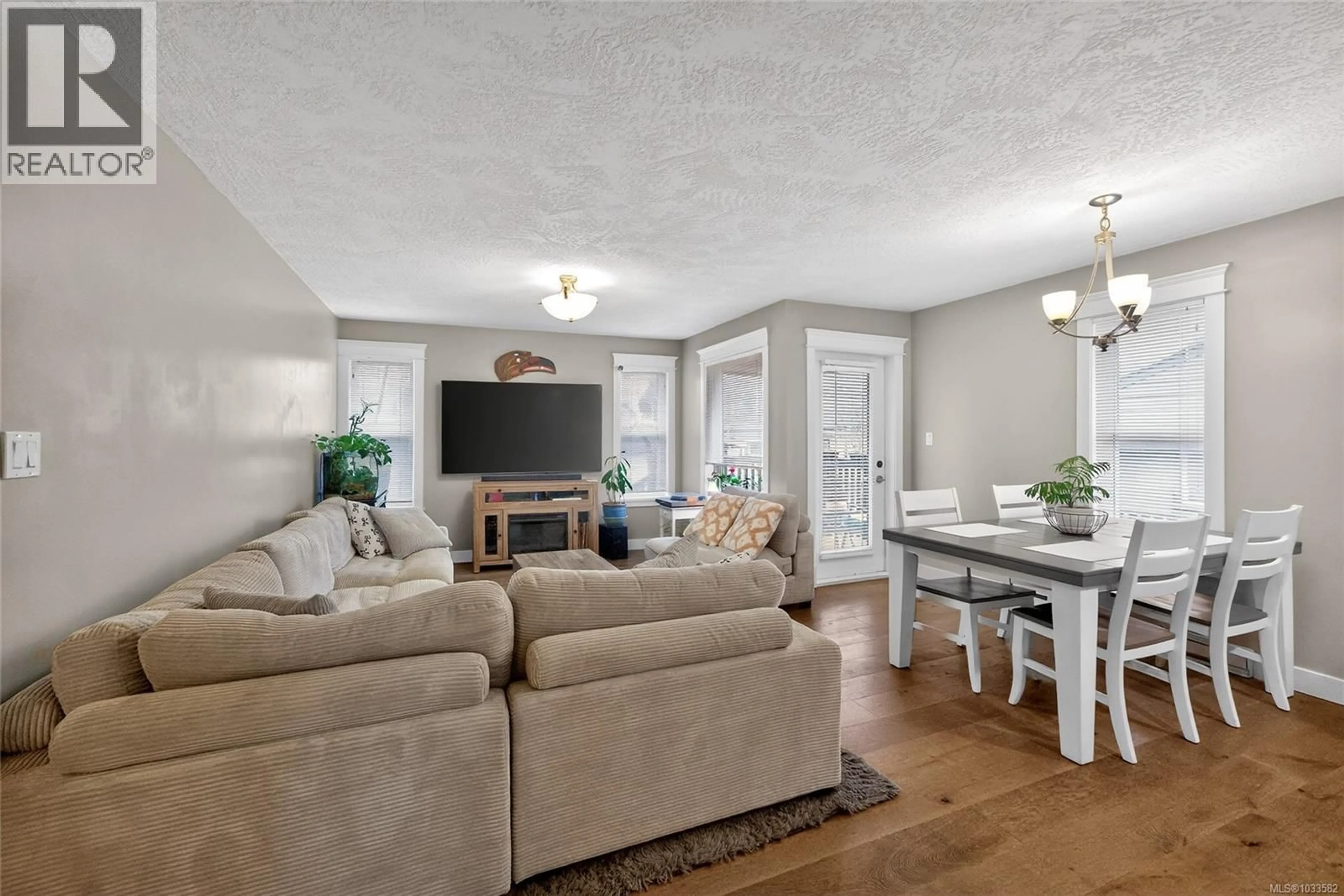 Living room with furniture, unknown for 5 - 1031 LOMAS ROAD, Duncan British Columbia V9L2N2