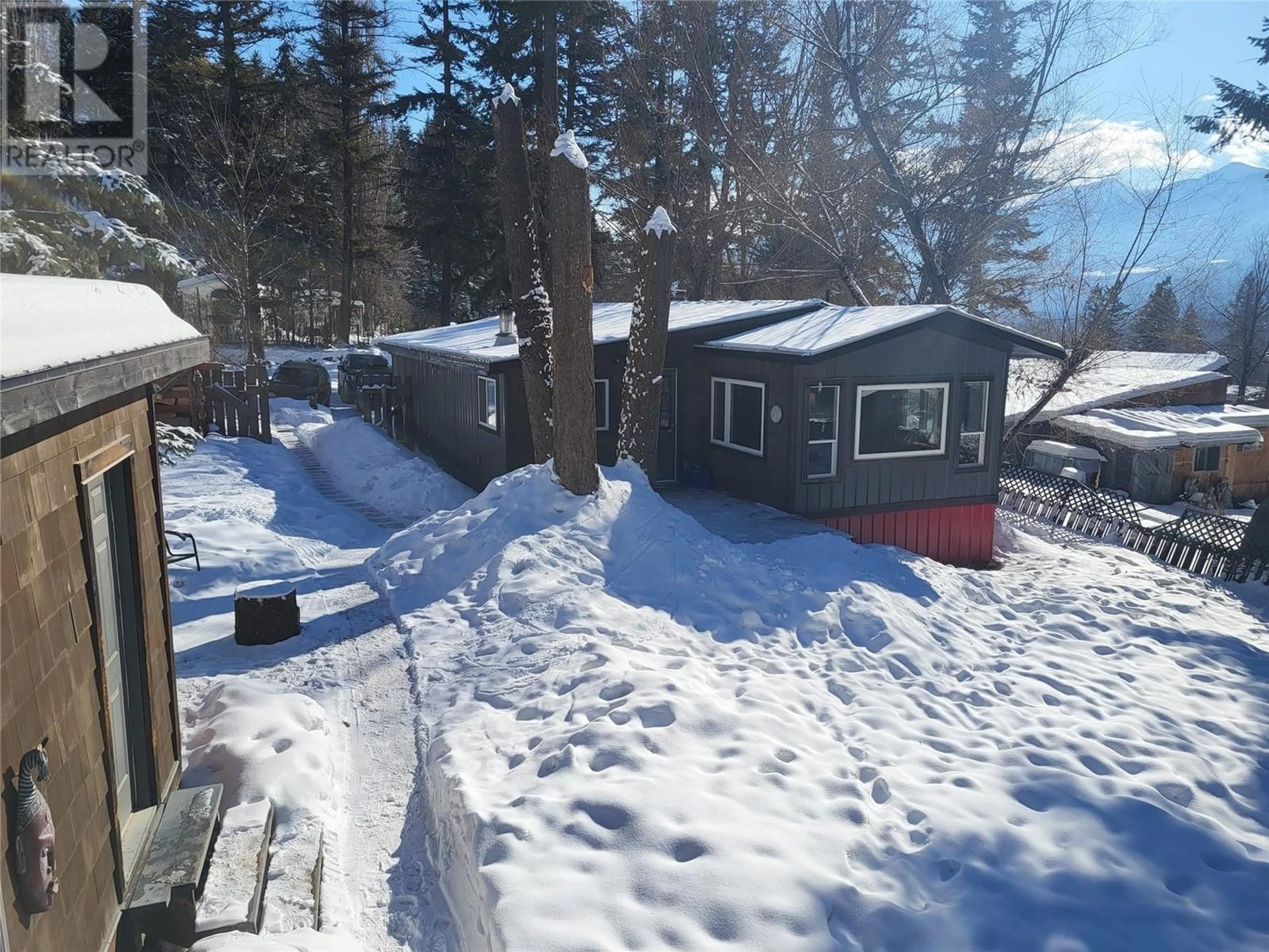 A pic from outside/outdoor area/front of a property/back of a property/a pic from drone, mountain view for 604 ALMBERG Road Unit# 5, Golden British Columbia V0A1H2