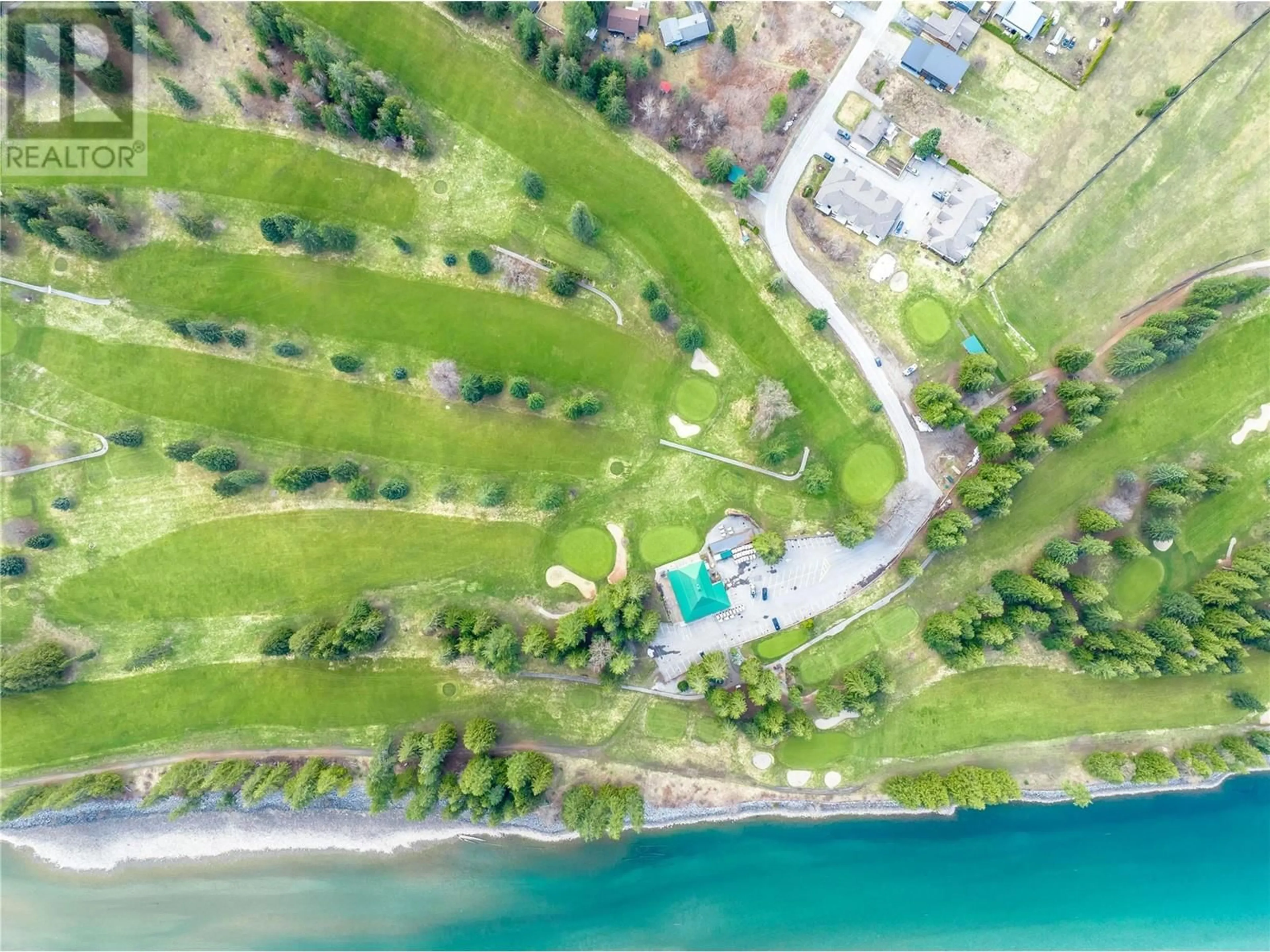 A pic from outside/outdoor area/front of a property/back of a property/a pic from drone, water/lake/river/ocean view for 3 - 151 COLUMBIA PARK DRIVE, Revelstoke British Columbia V0E2S0
