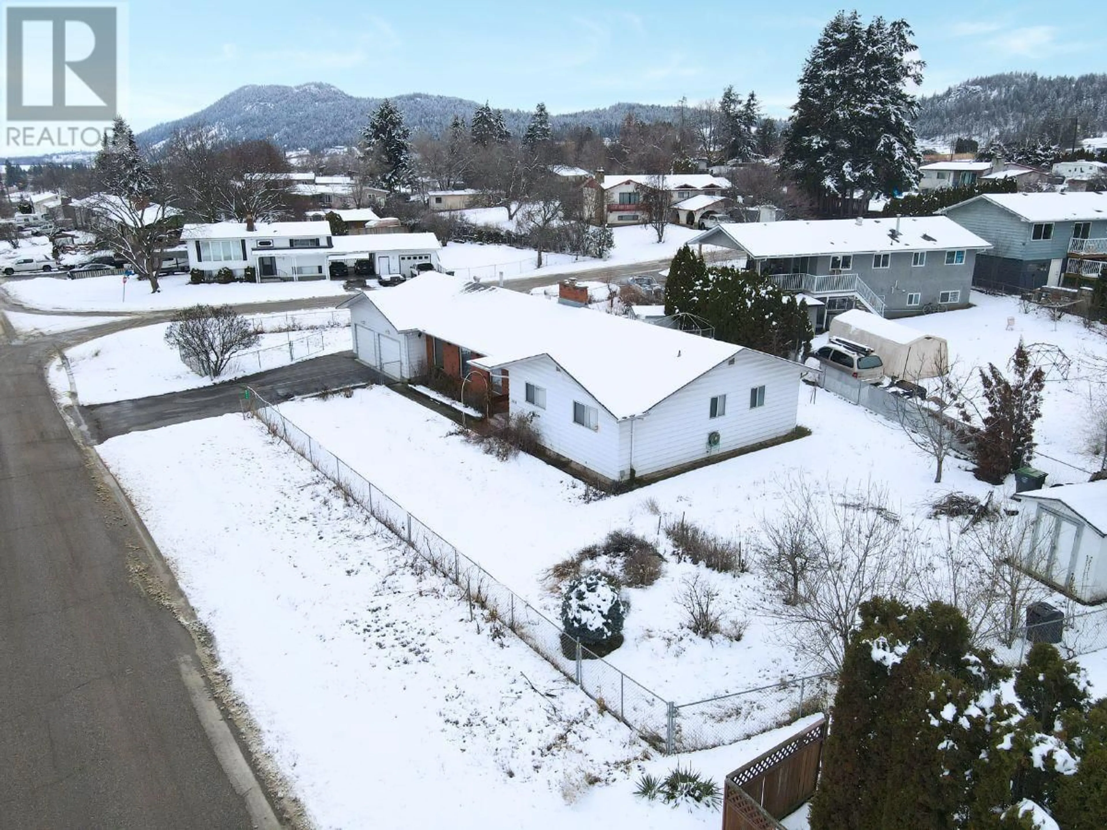 A pic from outside/outdoor area/front of a property/back of a property/a pic from drone, mountain view for 9314 Mountview Road, Lake Country British Columbia V4V1M5