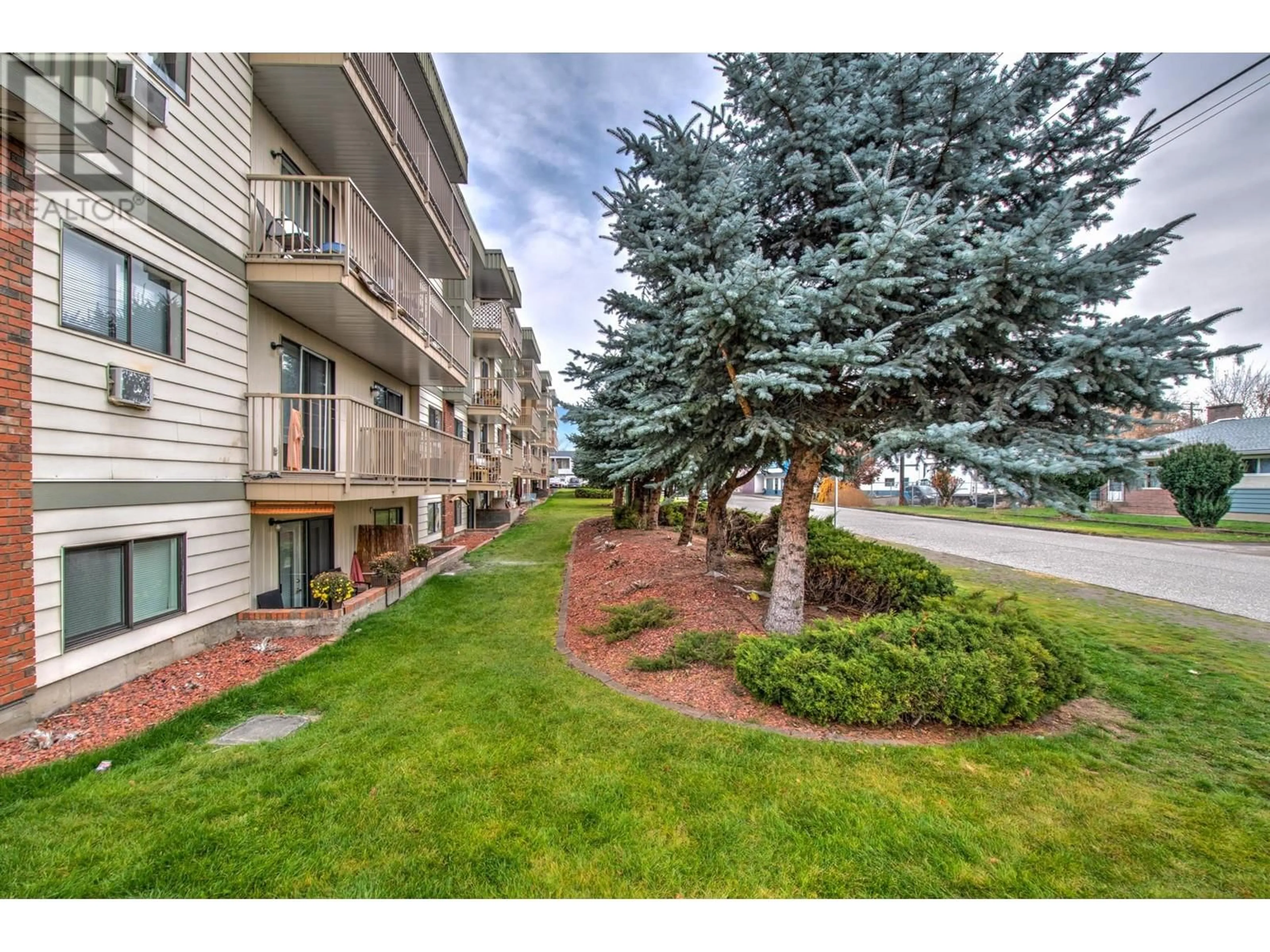 Patio, water/lake/river/ocean view for 3304 35 Avenue Unit# 310, Vernon British Columbia V1T8M6