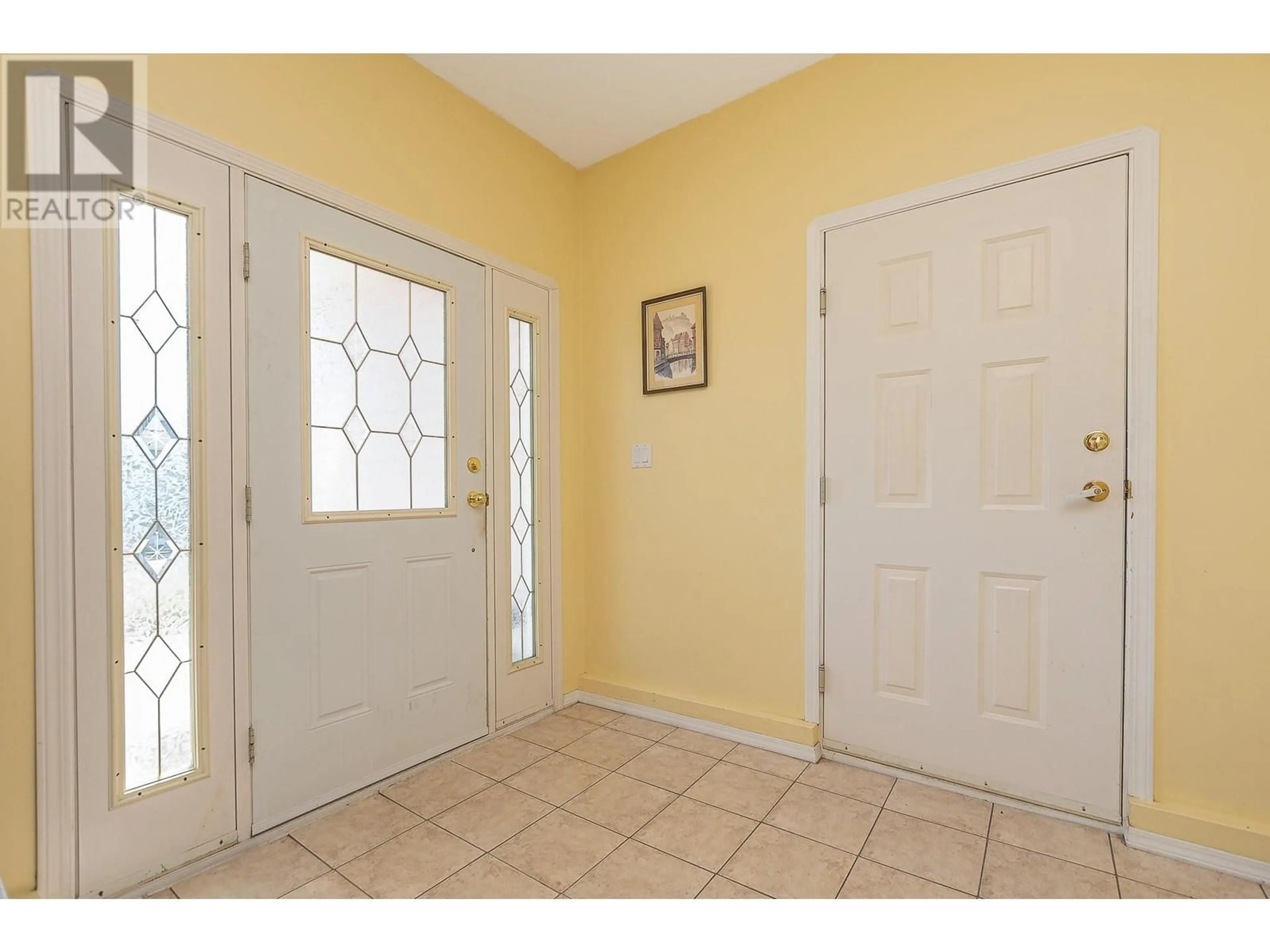 Indoor entryway for 109 RESERVOIR ROAD, Enderby British Columbia V0E1V1