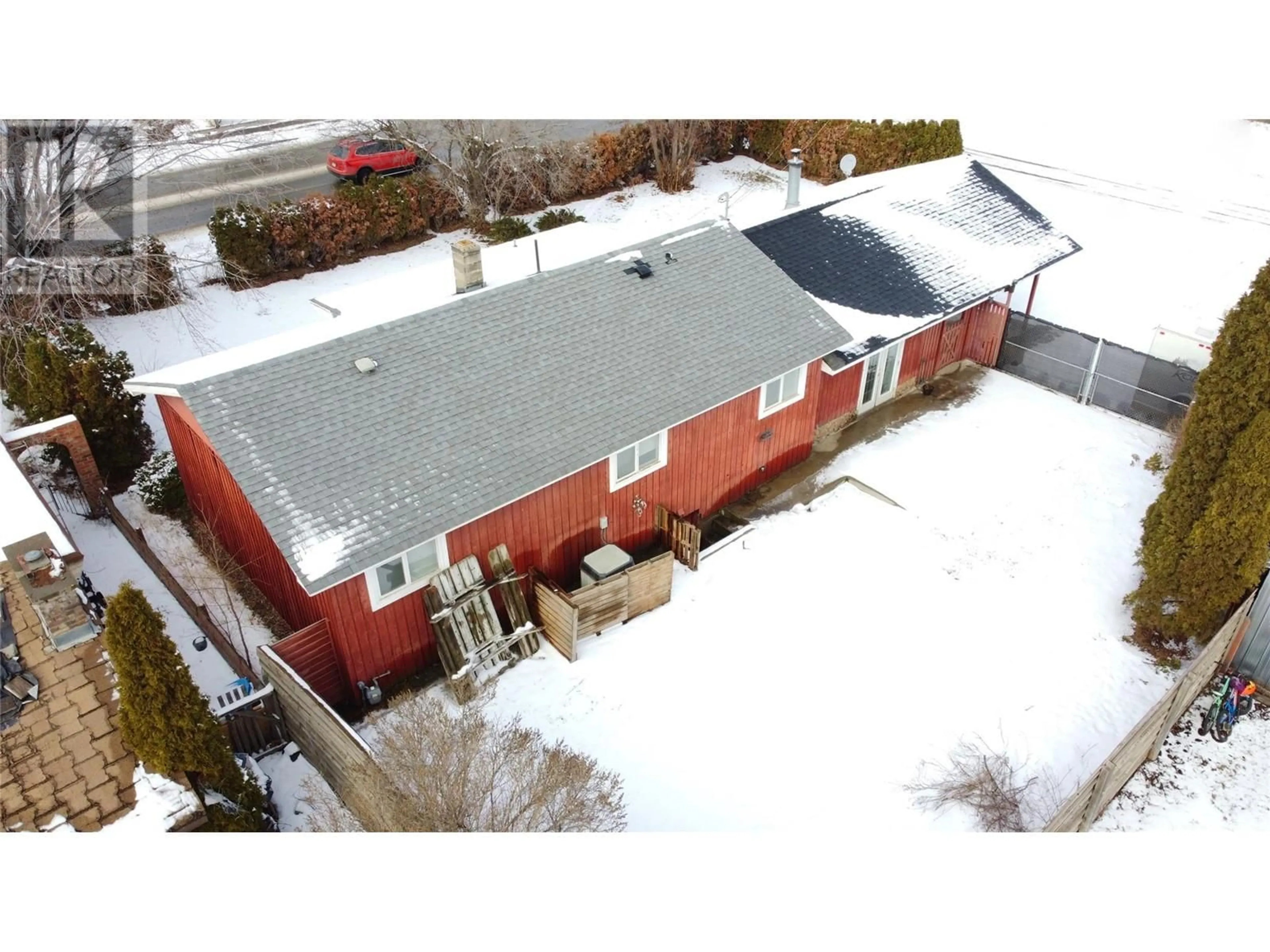 A pic from outside/outdoor area/front of a property/back of a property/a pic from drone, building for 1576 HOUSTON Street, Merritt British Columbia V1K1B2