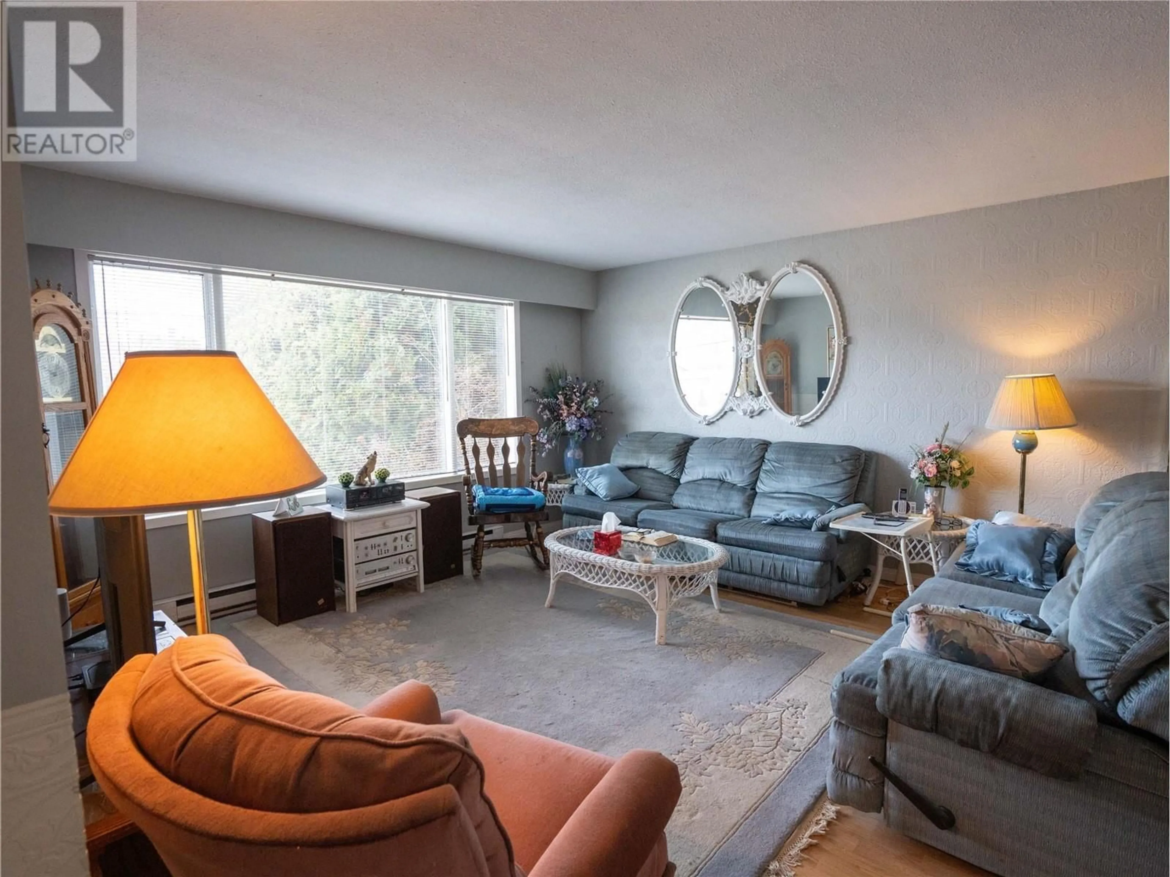 Living room with furniture, unknown for 196 Waterford Avenue, Penticton British Columbia V2A3T7