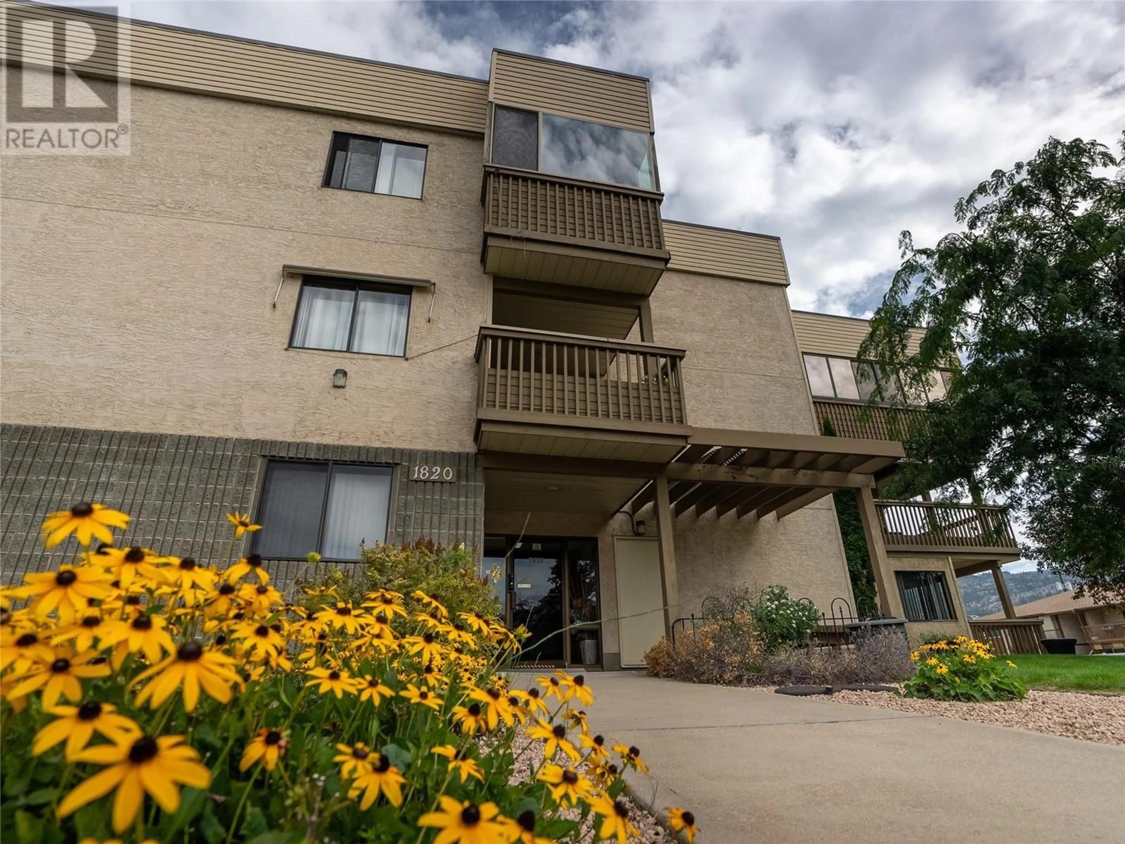 Patio, mountain view for 301 - 1820 ATKINSON STREET, Penticton British Columbia V2A7M6