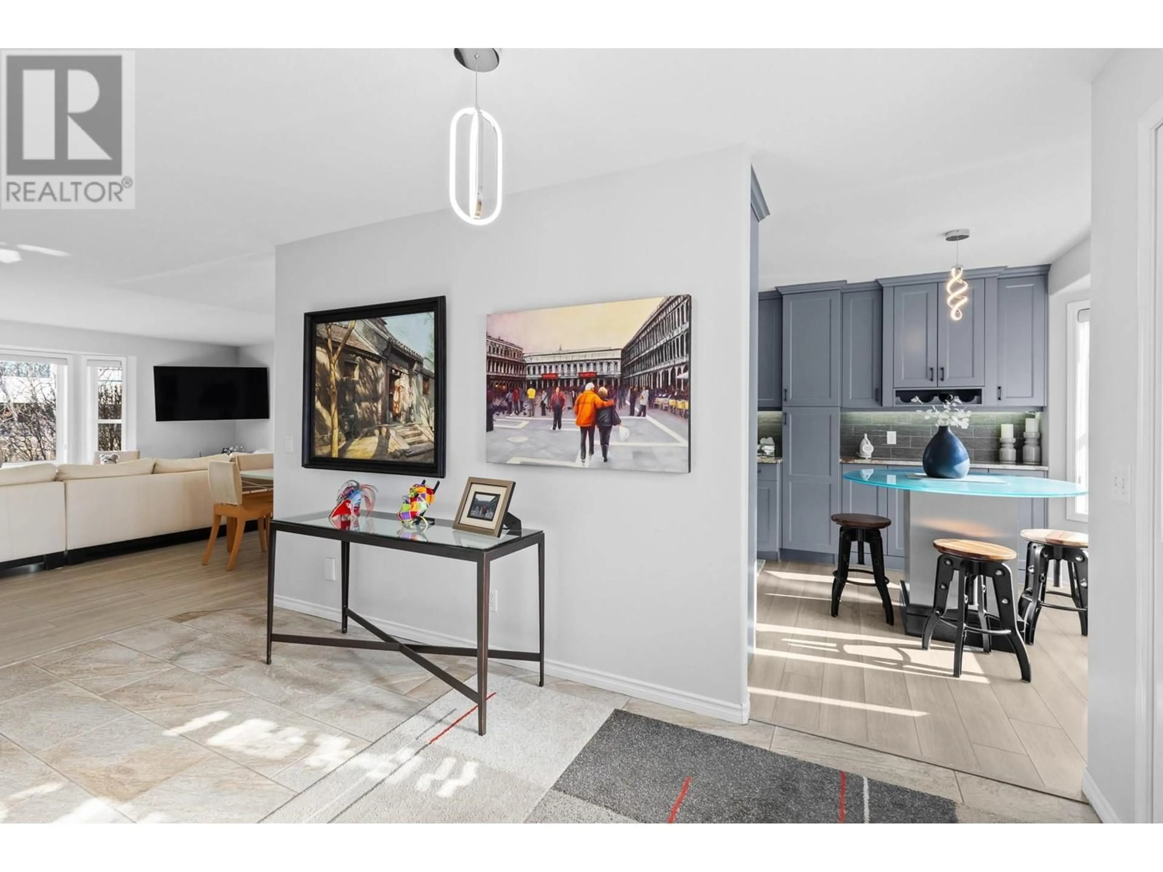 Indoor entryway for 9 - 3365 CASORSO ROAD, Kelowna British Columbia V1W3J5