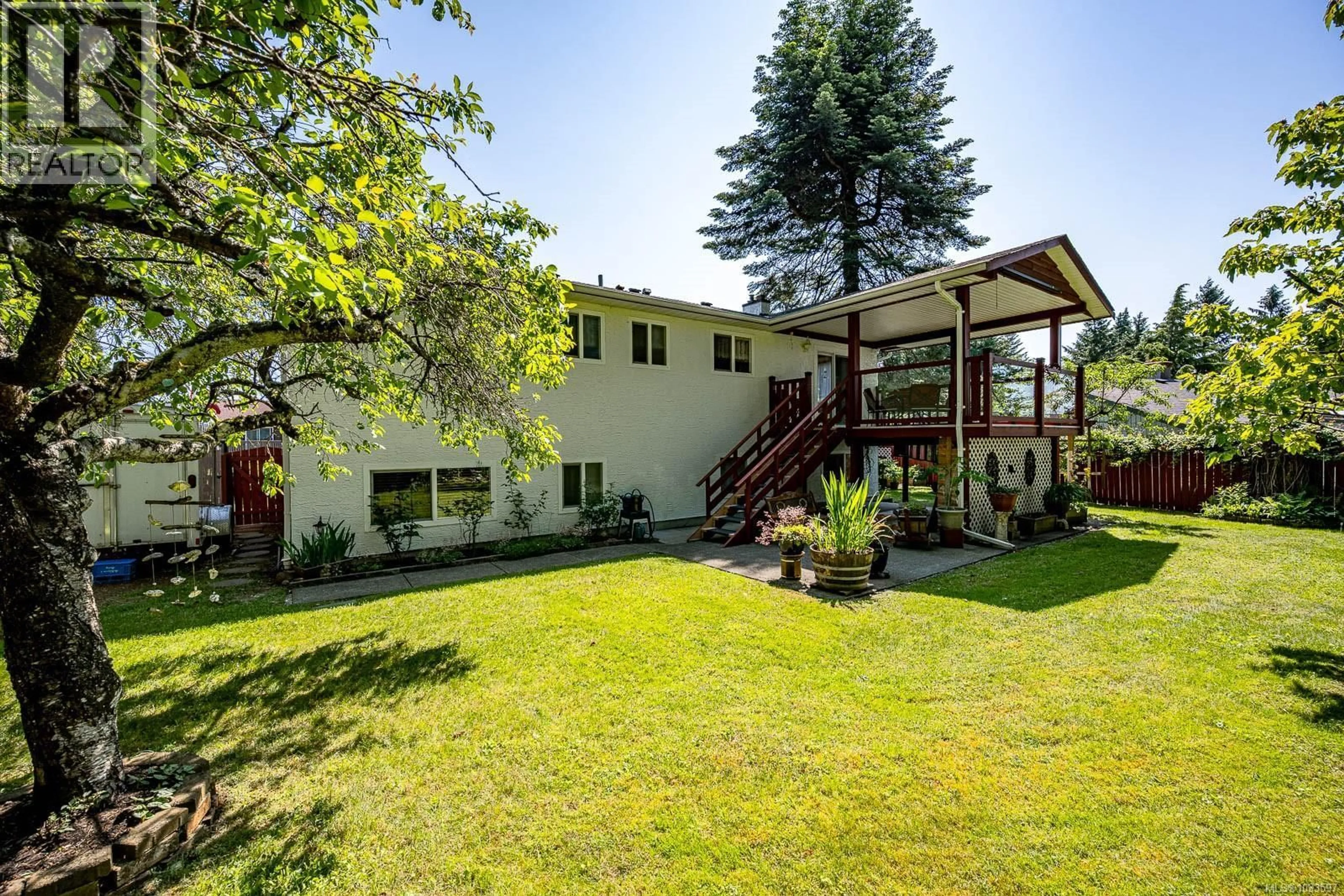 Patio, mountain view for 995 MANTLE DRIVE, Courtenay British Columbia V9N7H3