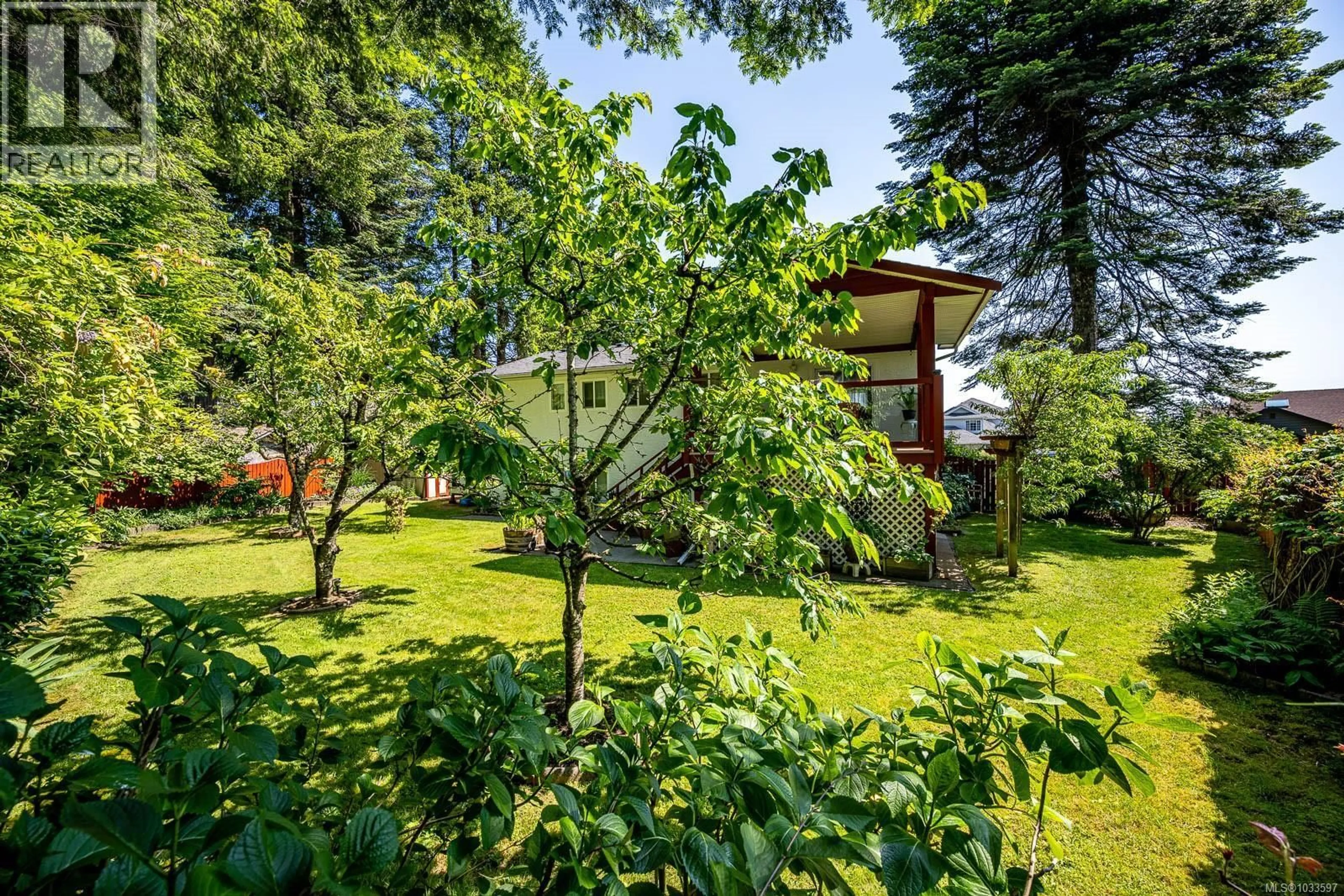 Patio, forest/trees view for 995 MANTLE DRIVE, Courtenay British Columbia V9N7H3
