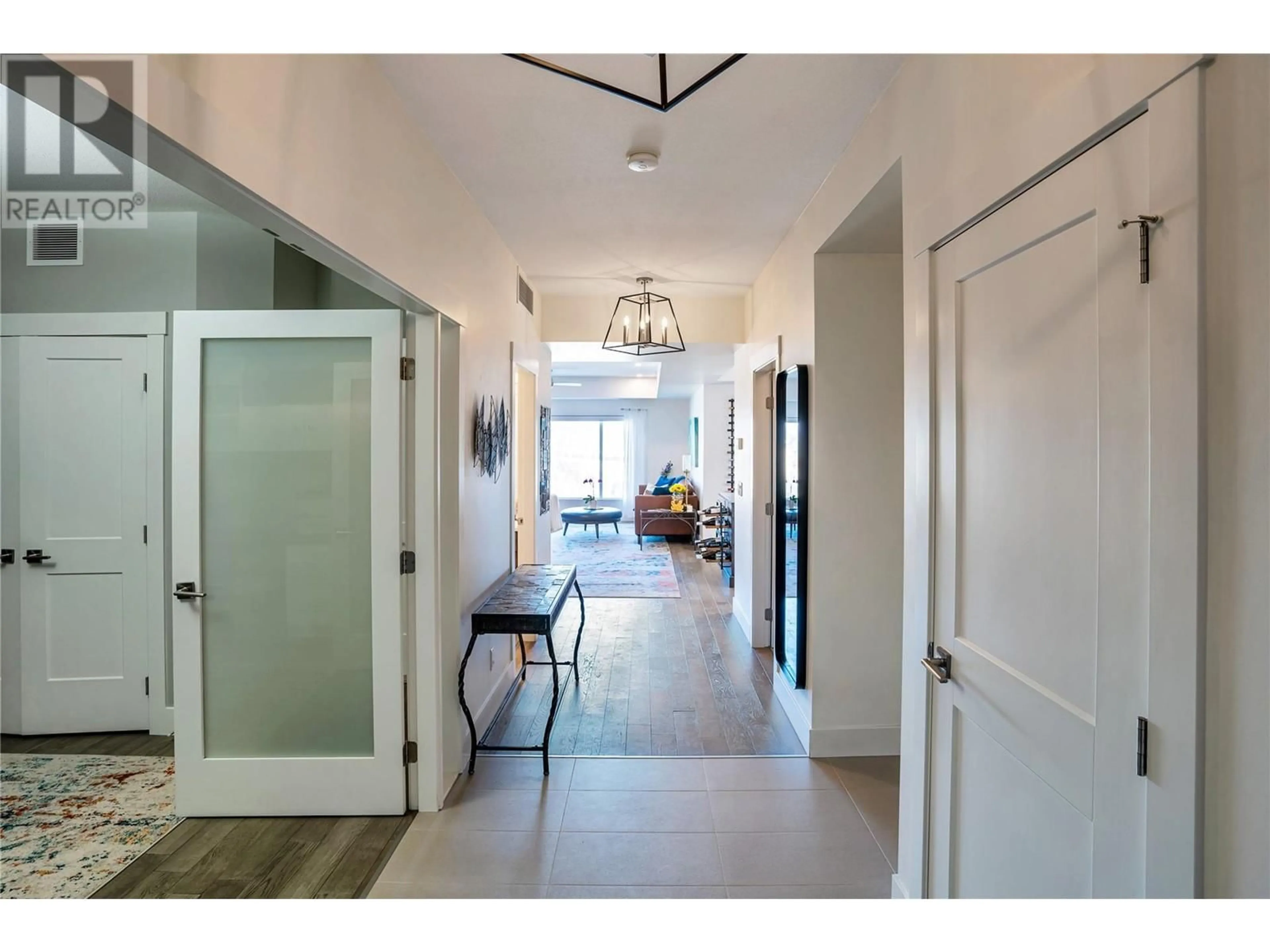 Indoor entryway for 16 - 2161 UPPER SUNDANCE DRIVE, West Kelowna British Columbia V4T3M9