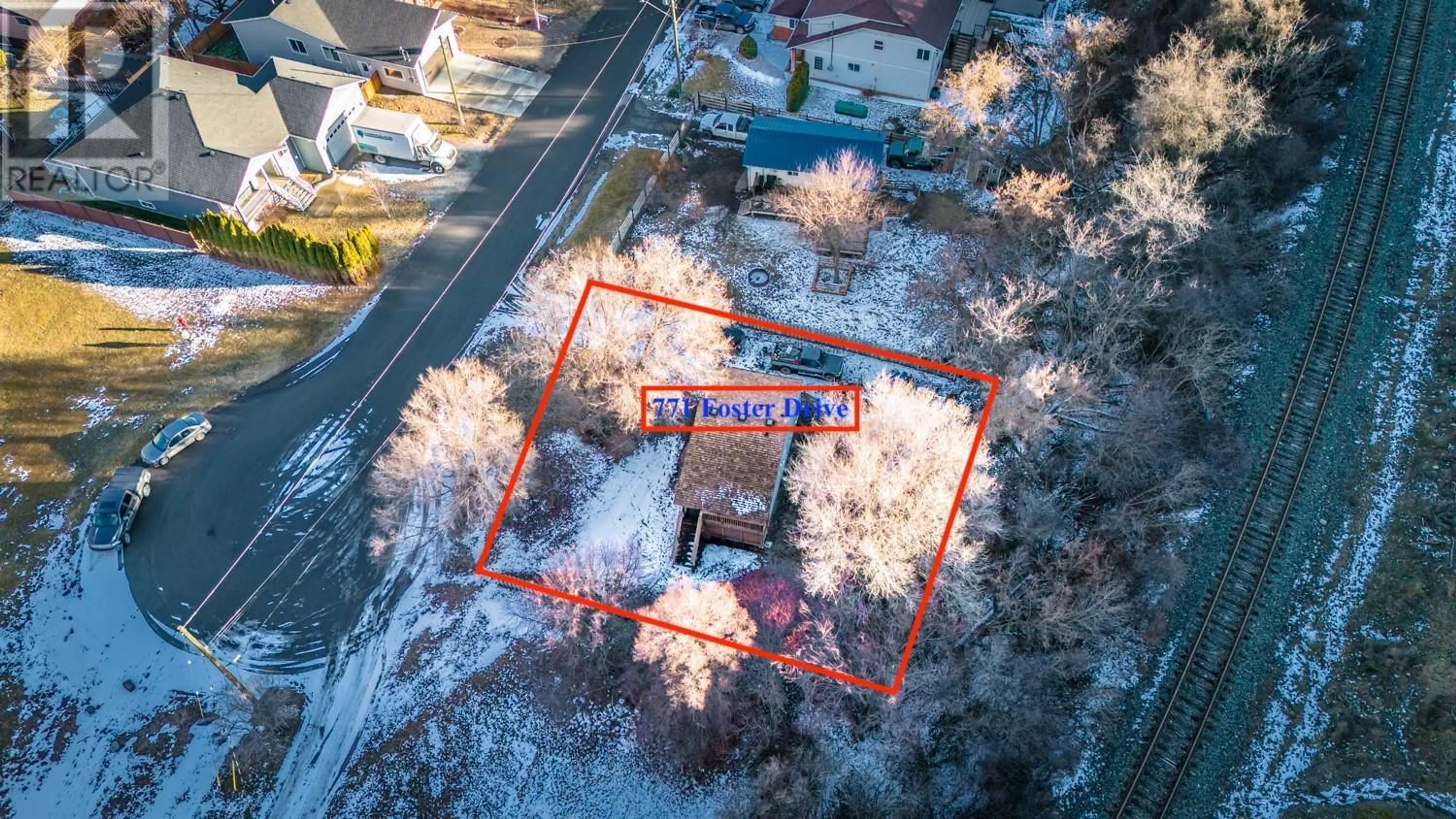 A pic from outside/outdoor area/front of a property/back of a property/a pic from drone, street for 771 FOSTER Drive, Lillooet British Columbia V0K1V0