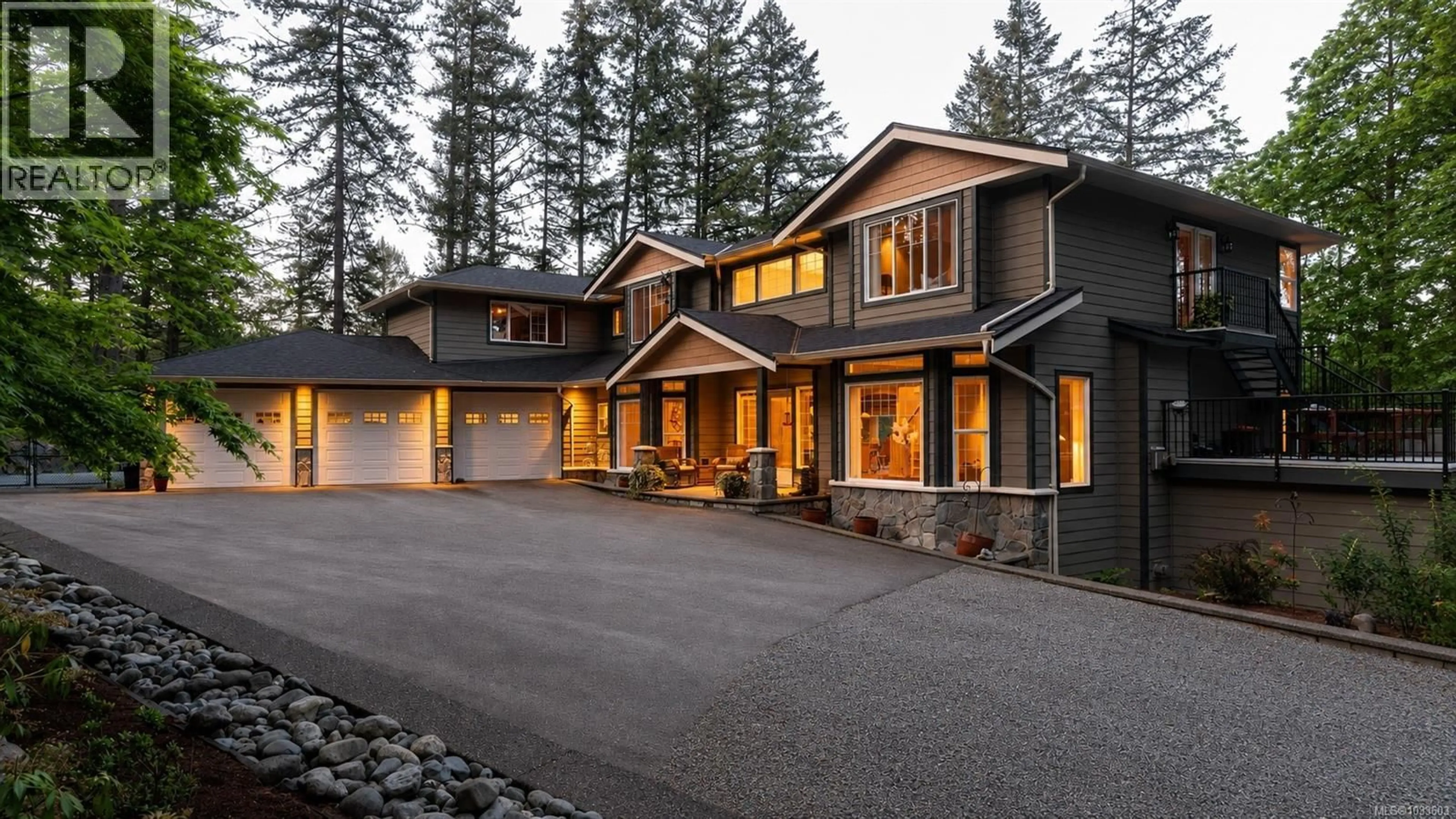 Unknown for 376 VIADUCT AVENUE WEST, Saanich British Columbia V9E2B6