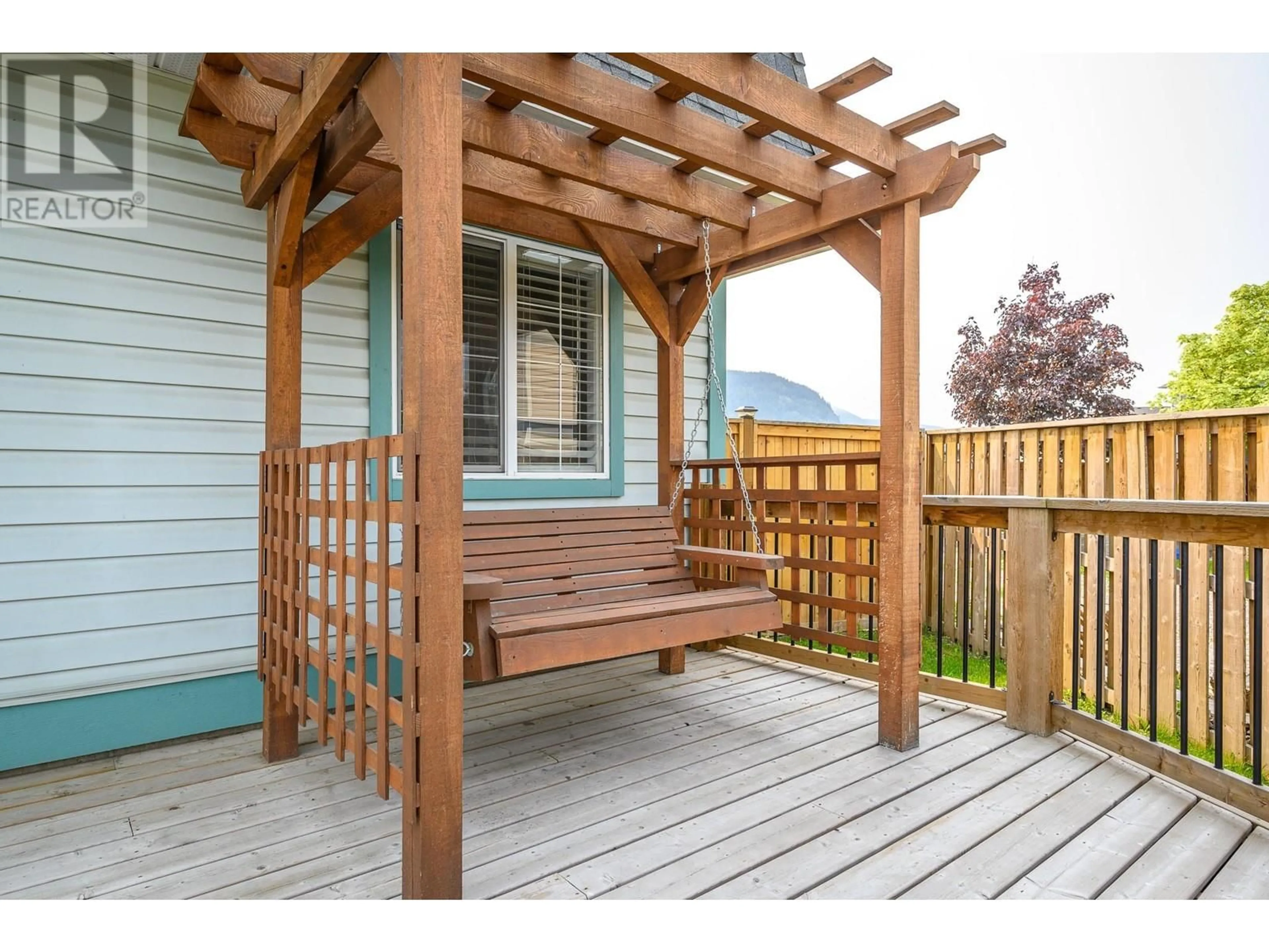 Patio, street for 2109 Hunter Avenue, Armstrong British Columbia V0E1B0